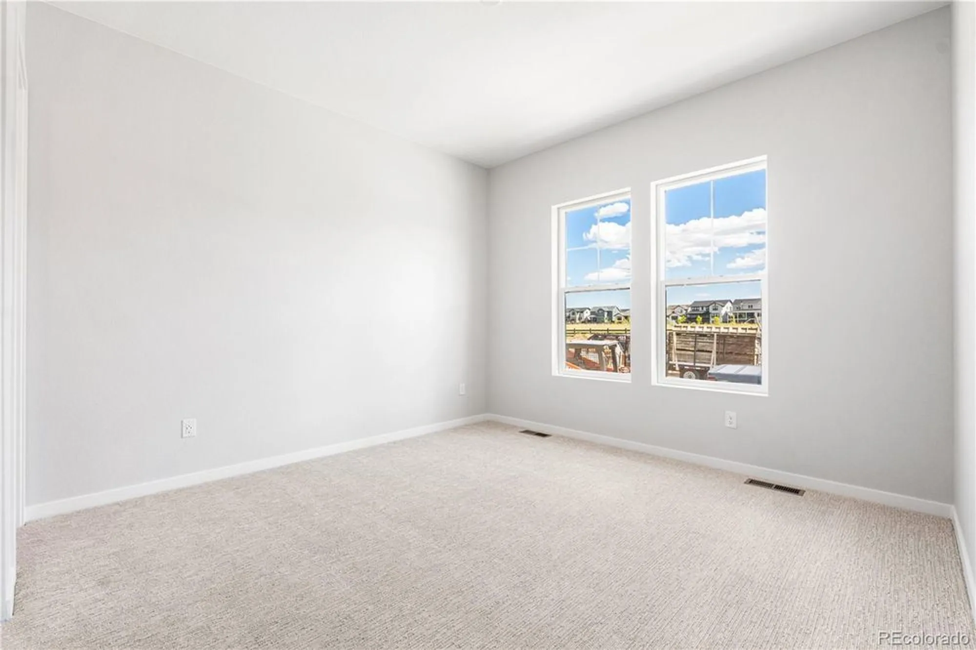 Property Slideshow image 28 of 33 | 11104 amber light cir, Littleton, CO, 80125