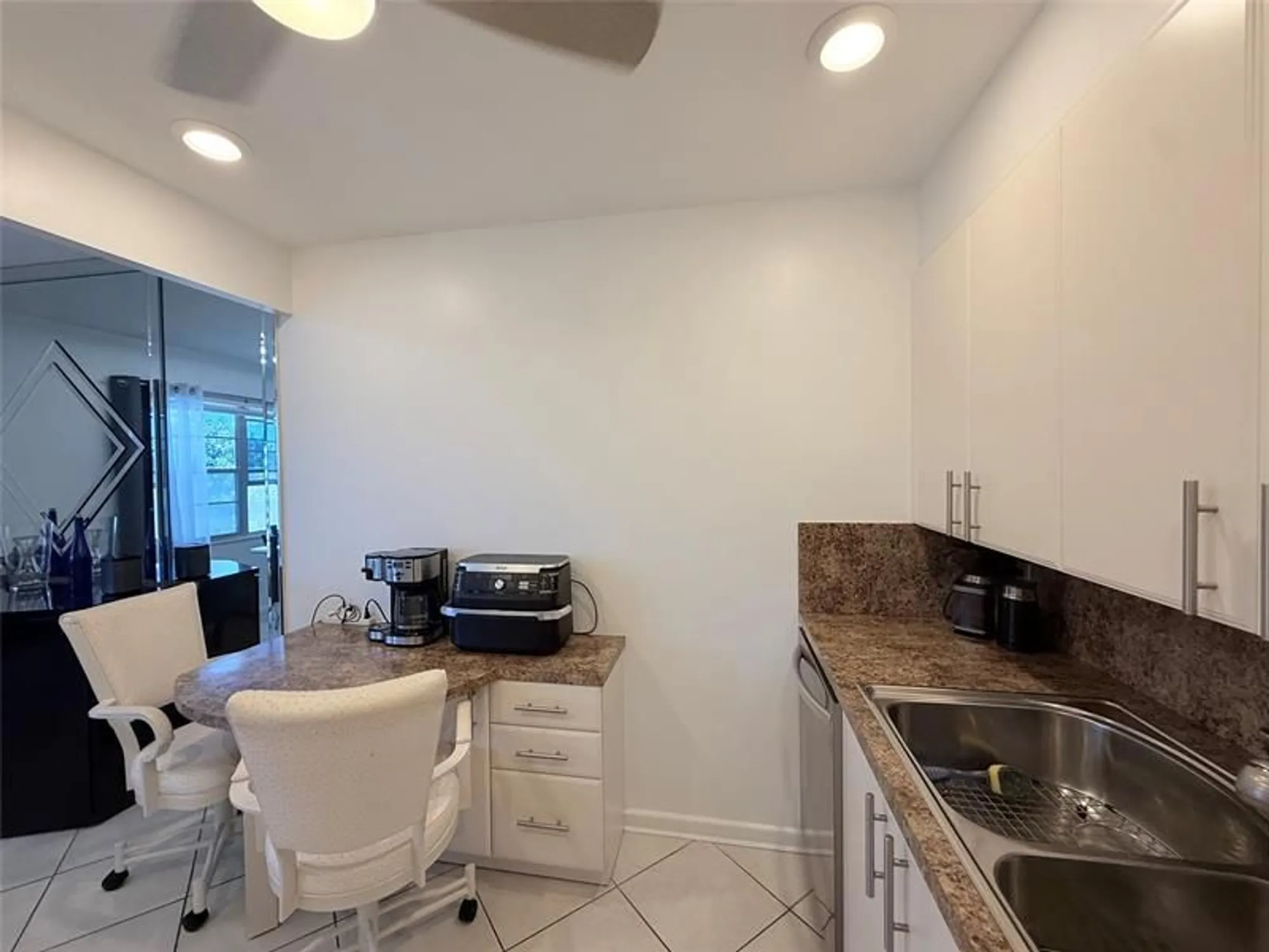 Property Slideshow image 12 of 52 | 424 richmond c # 424, Deerfield Beach, FL, 33442