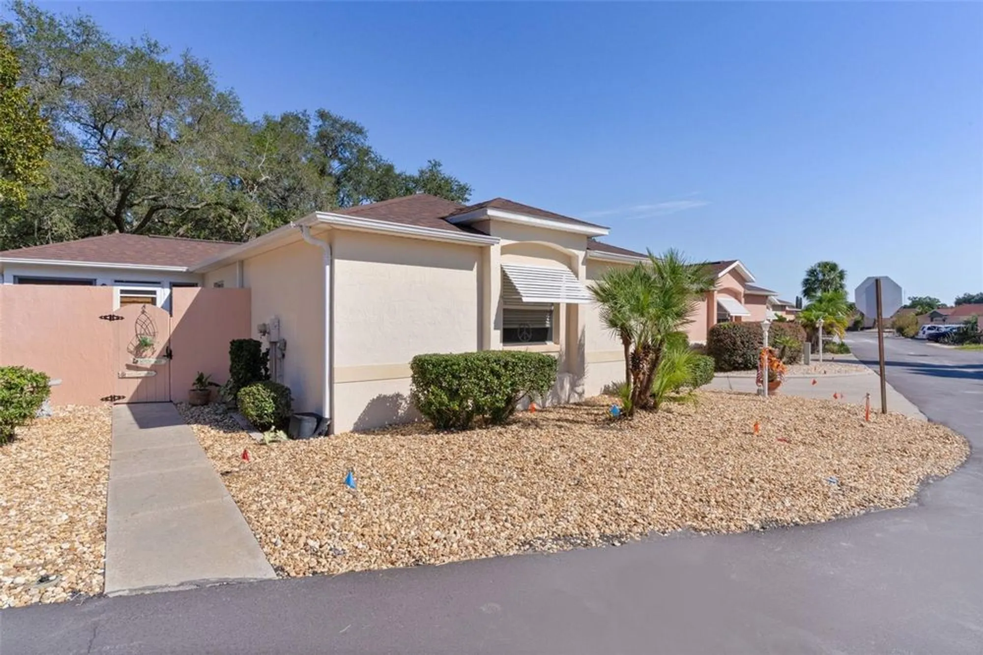 Property Slideshow image 4 of 53 | 1025 avalon ave, Lady Lake, FL, 32159