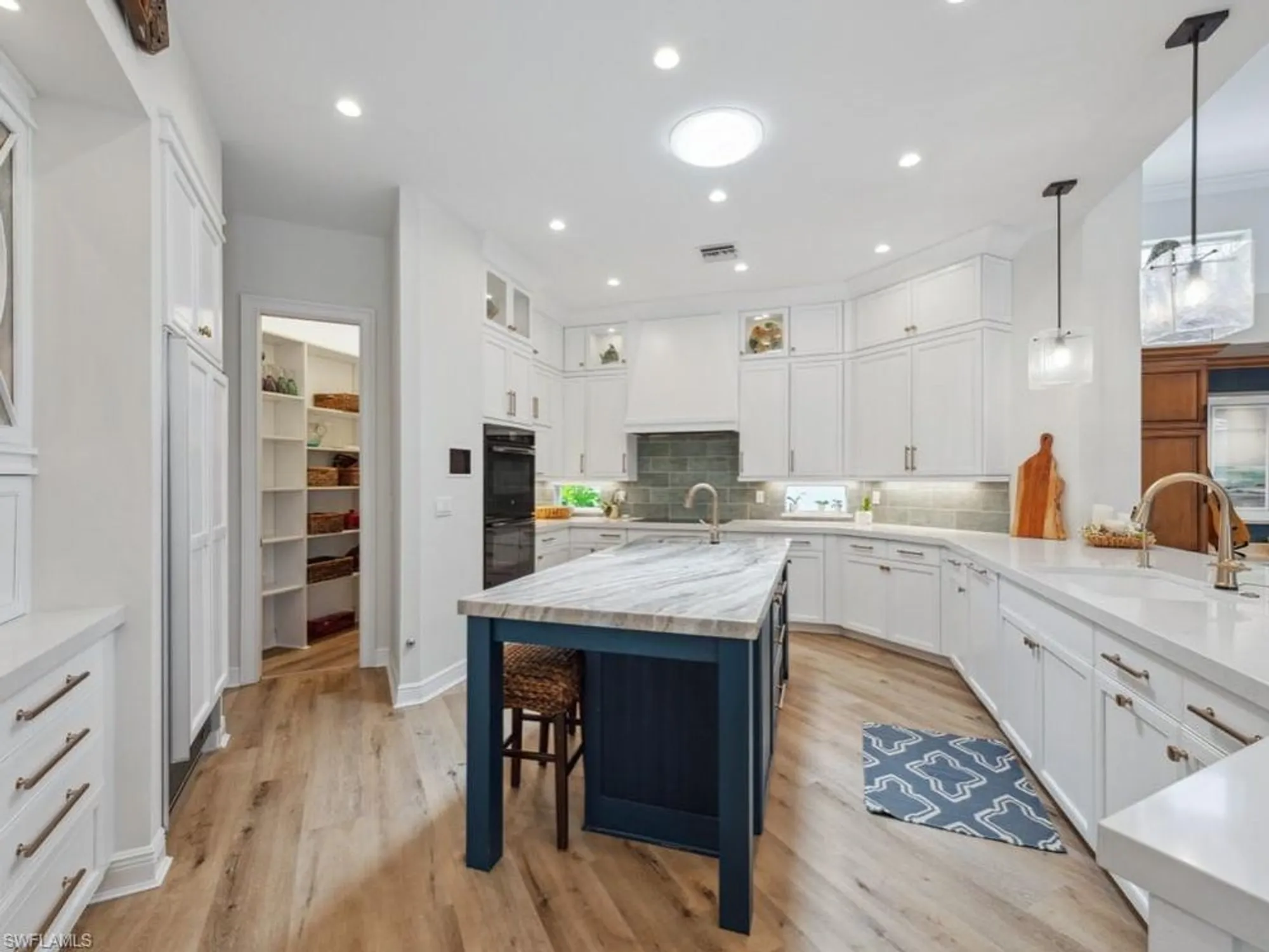 Property Slideshow image 8 of 50 | 27508 riverbank dr, Bonita Springs, FL, 34134