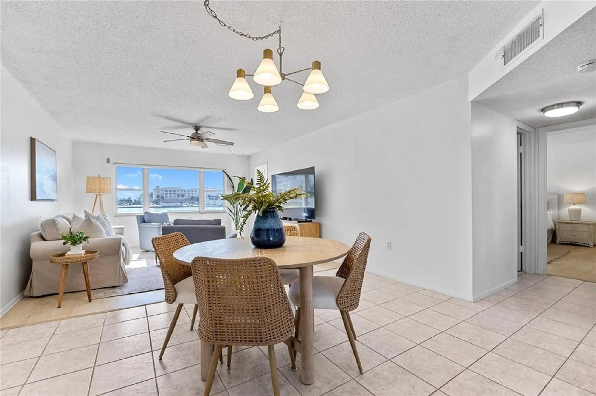Property Slideshow image 9 of 39 | 4775 cove cir apt 203, St Petersburg, FL, 33708