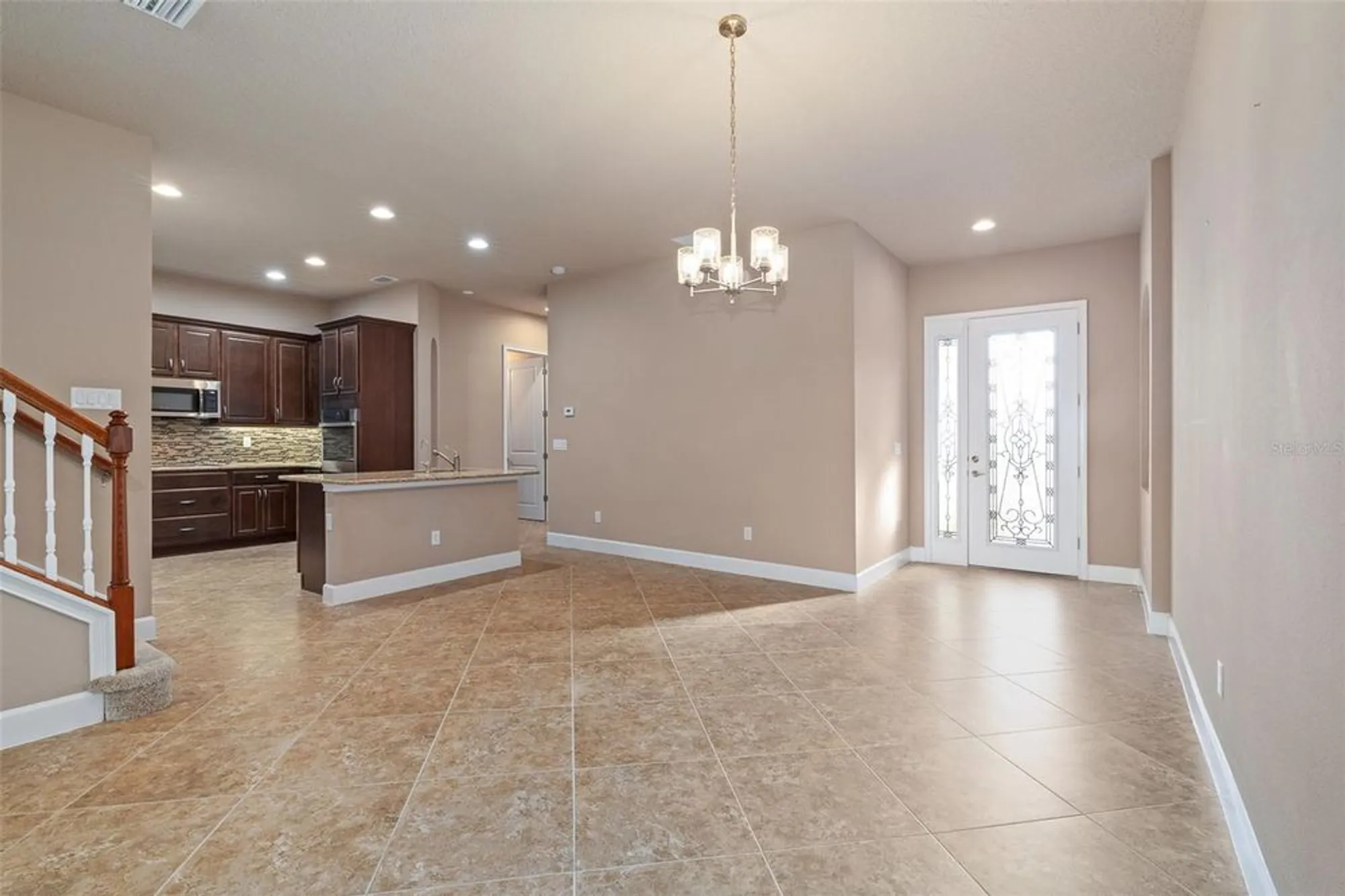 Property Slideshow image 7 of 62 | 829 pinewood dr, Ormond Beach, FL, 32174