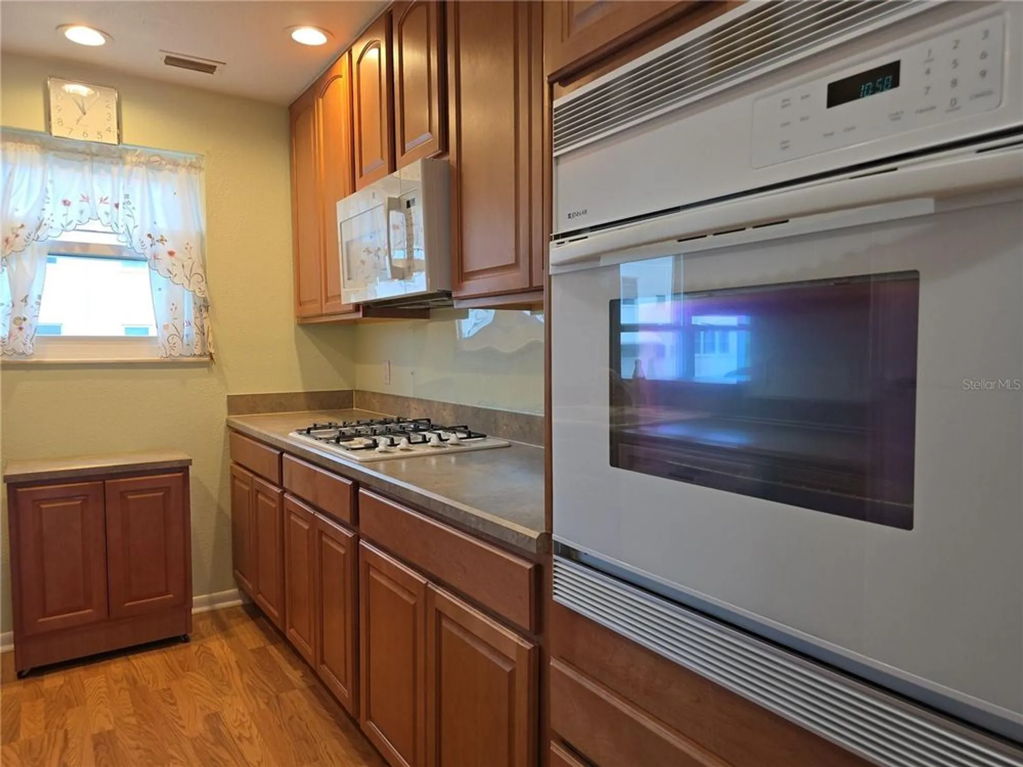 Property Slideshow image 10 of 57 | 5603 80th st n unit 410, St Petersburg, FL, 33709