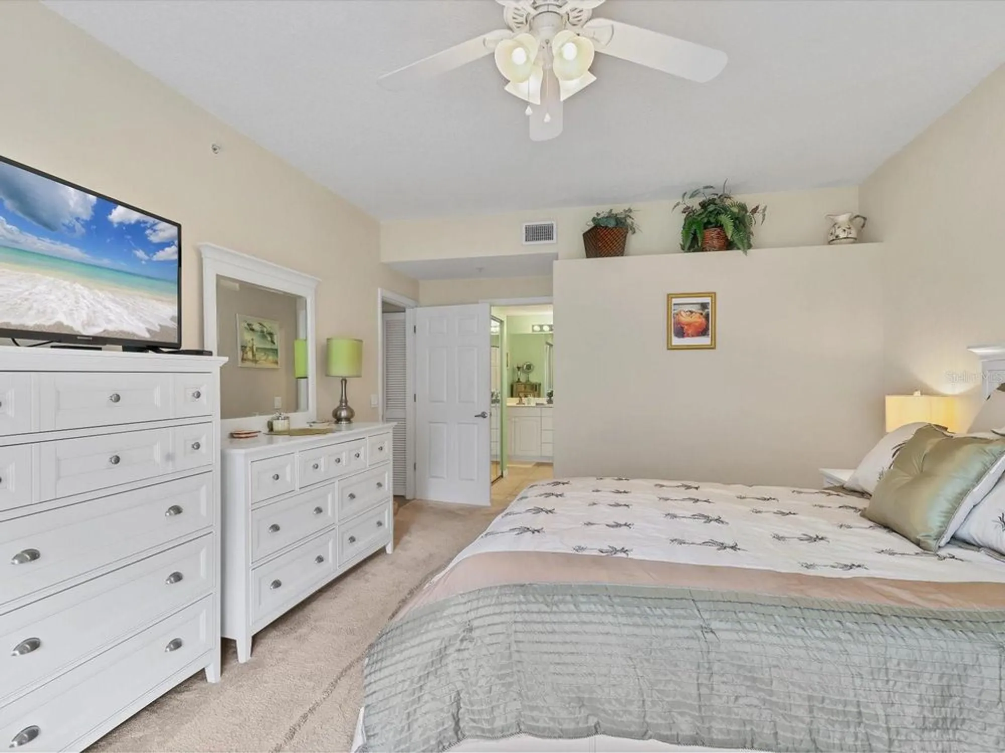 Property Slideshow image 23 of 53 | 7273 cedar hollow cir # 102, Bradenton, FL, 34203