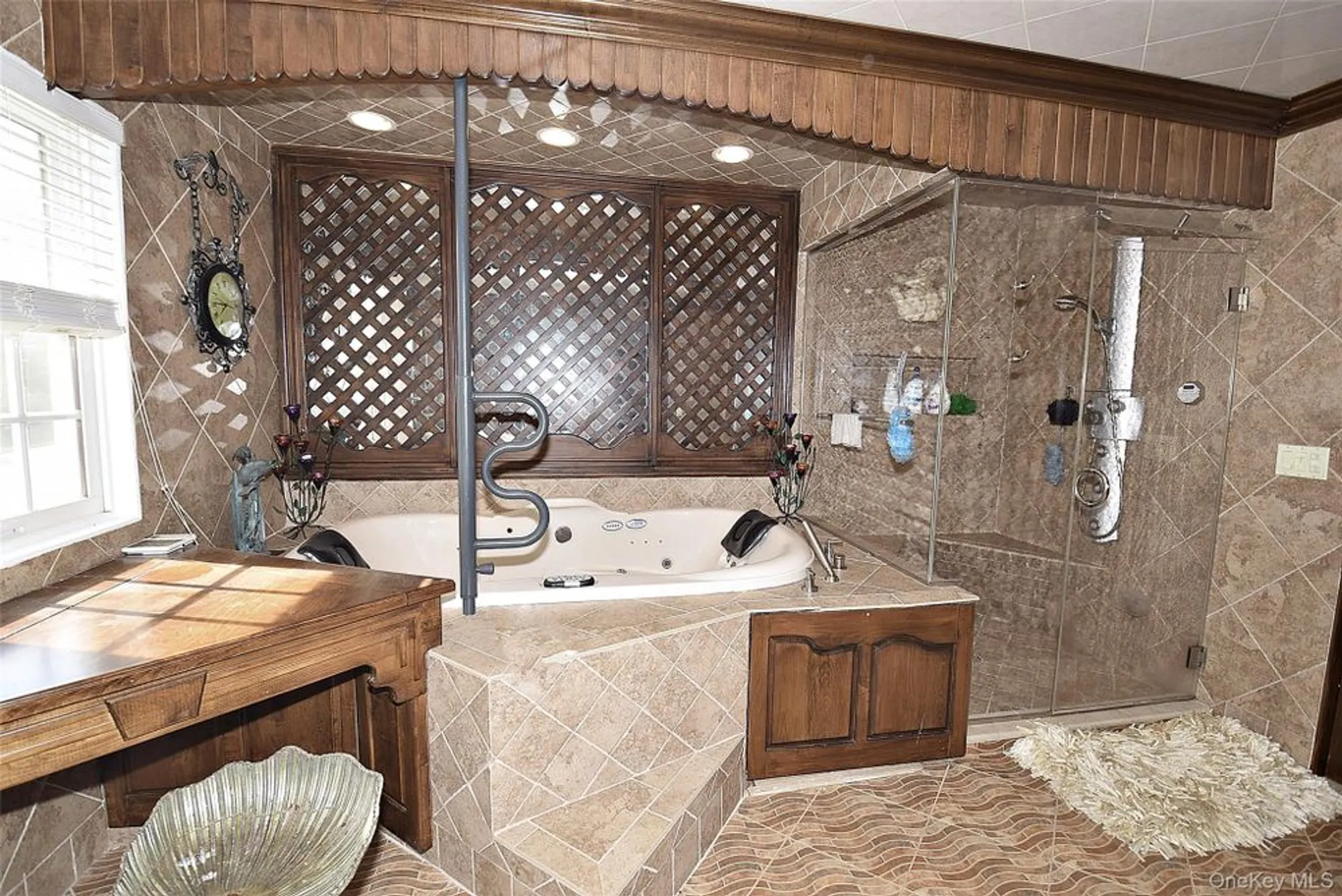 Property Slideshow image 17 of 26 | 259 altessa blvd, Melville, NY, 11747