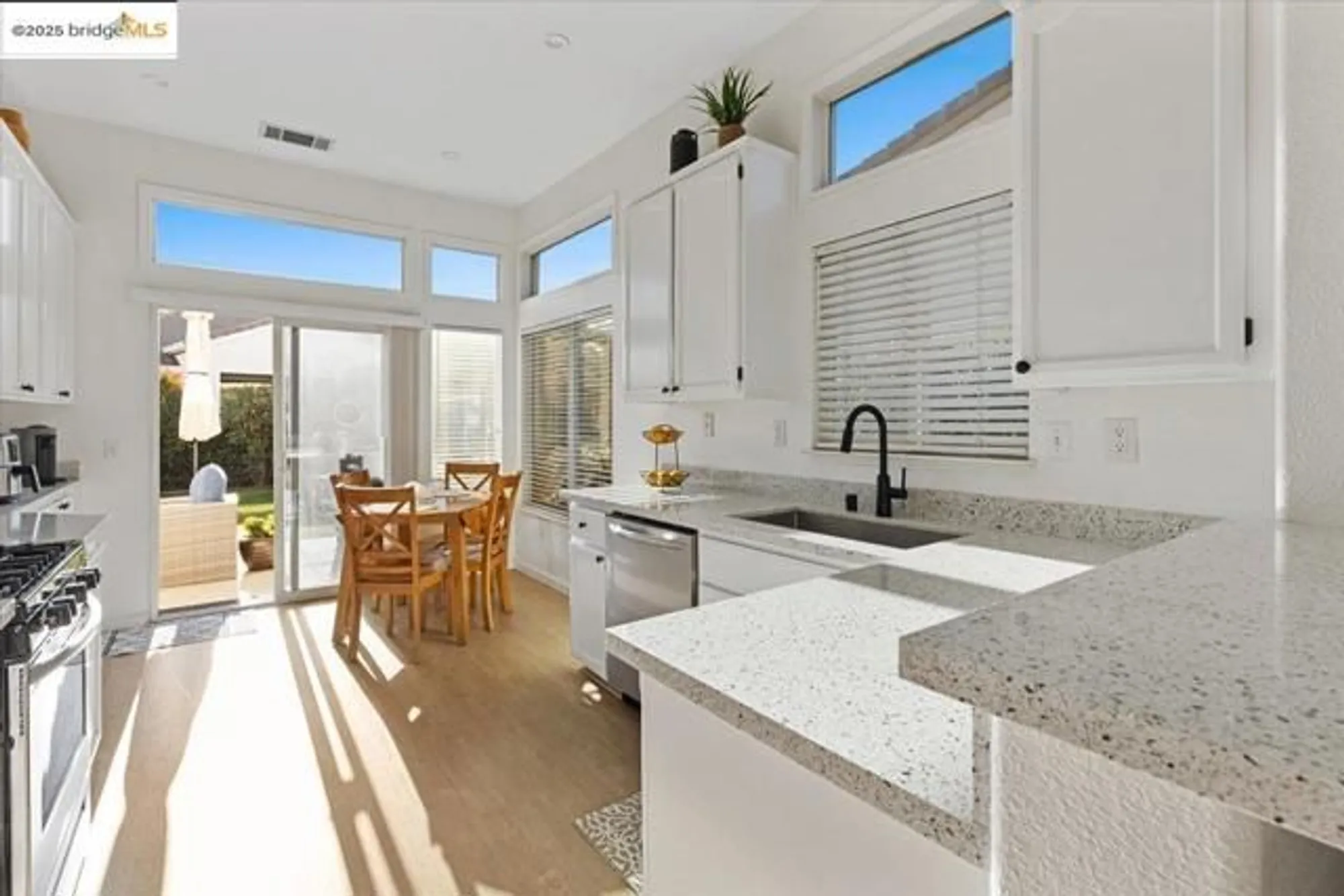 Property Slideshow image 22 of 43 | 308 upton pyne dr, Brentwood, CA, 94513