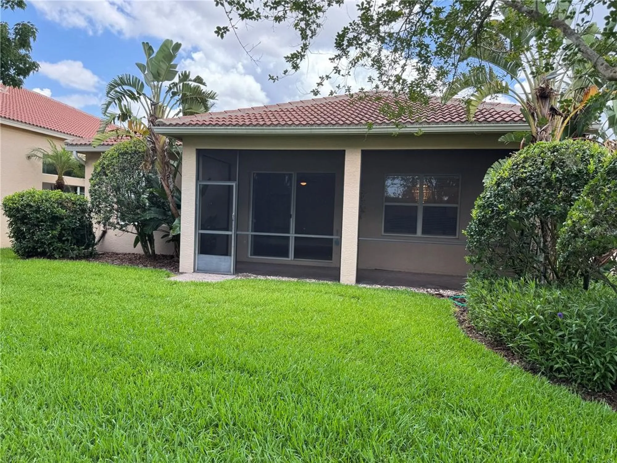 Property Slideshow image 20 of 40 | 4938 sandy brook cir, Wimauma, FL, 33598