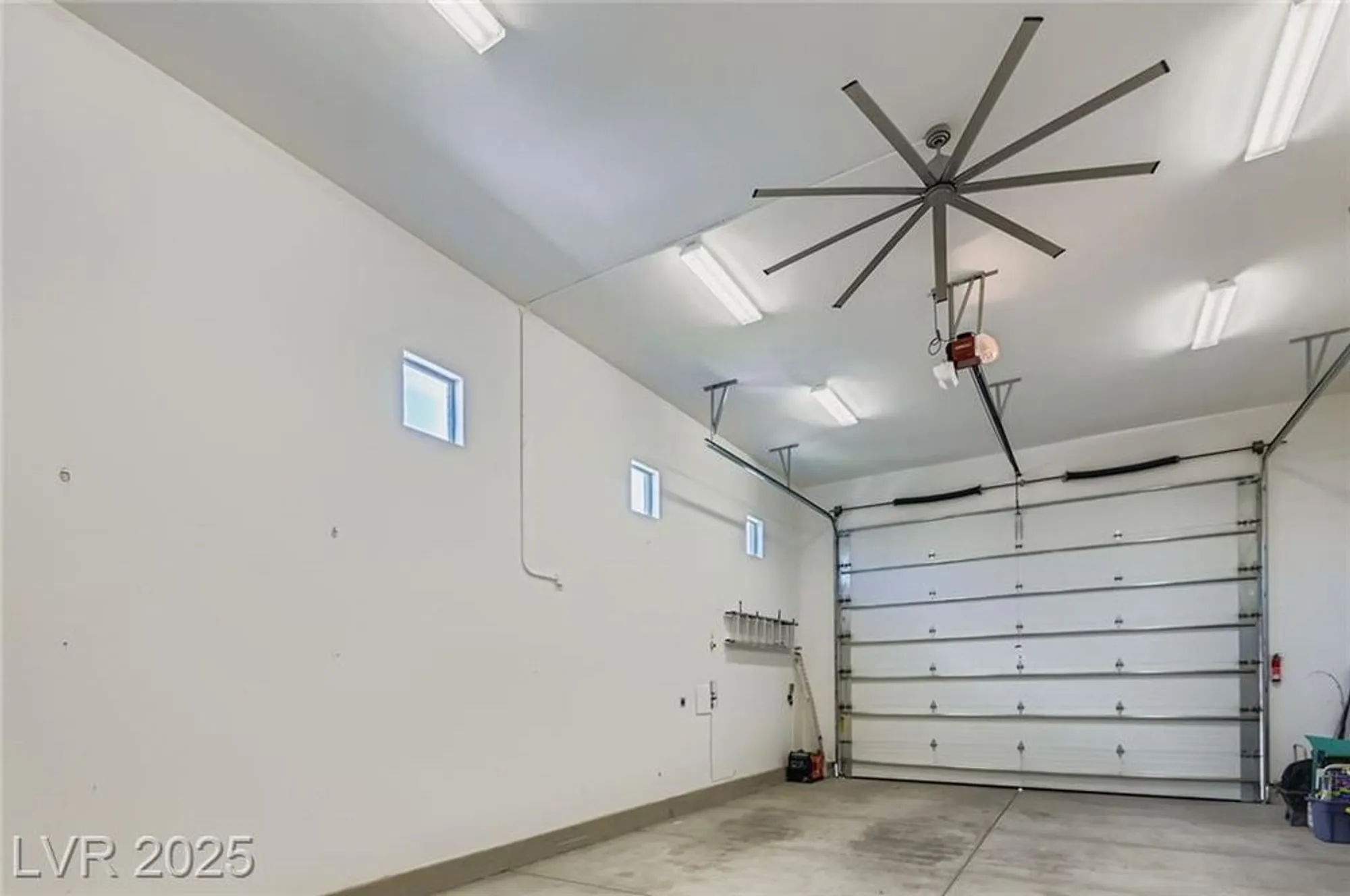 Property Slideshow image 22 of 54 | 512 heritage bridge ave, Henderson, NV, 89011