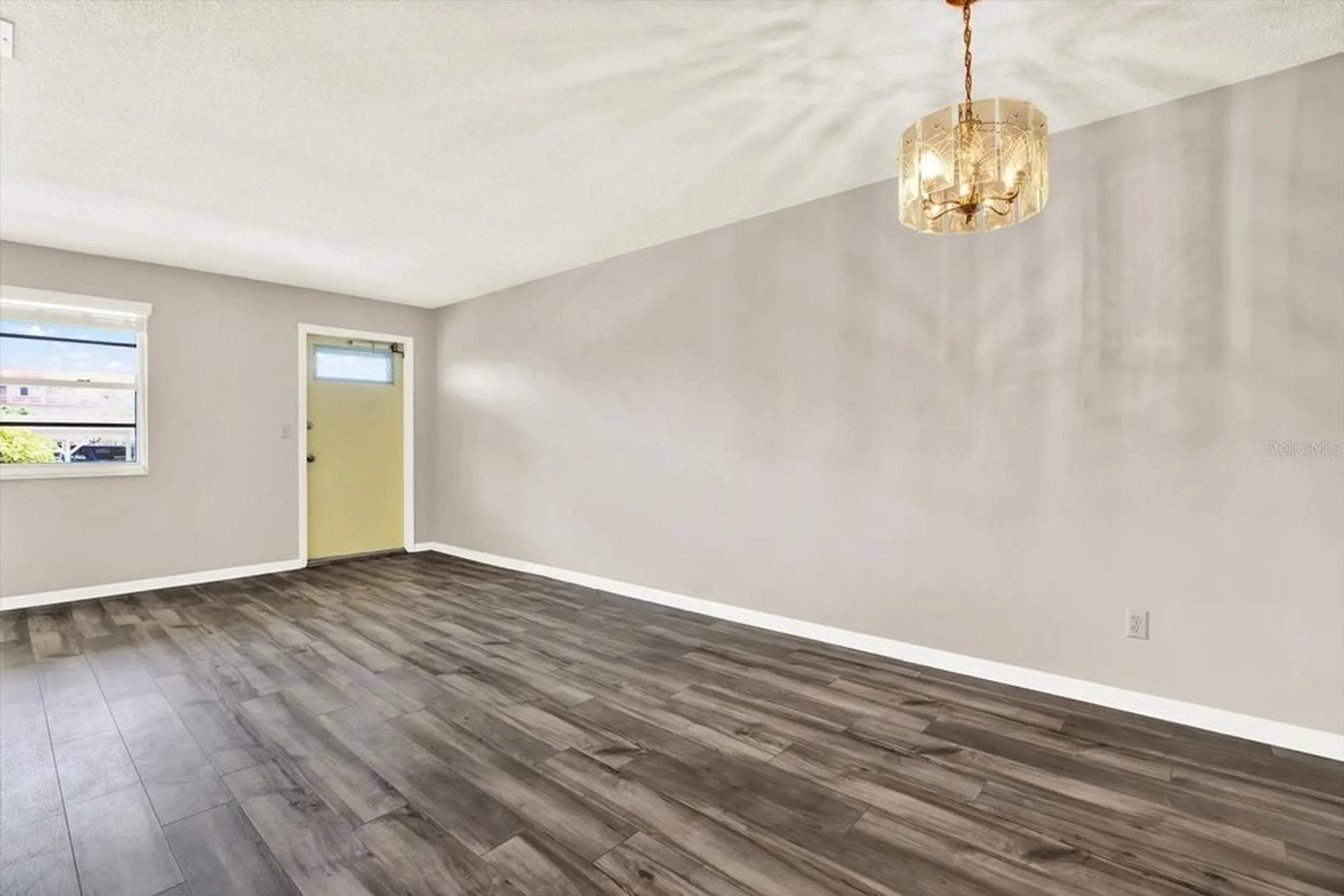 Property Slideshow image 5 of 32 | 2960 59th st 108, Gulfport, FL, 33707