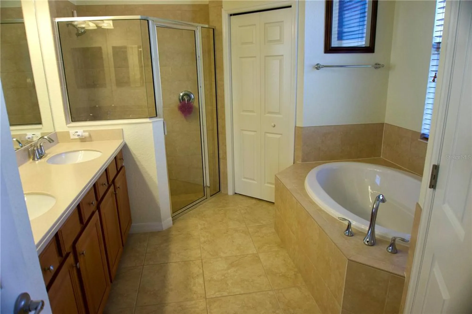 Property Slideshow image 12 of 20 | 9010 heritage sound dr, Bradenton, FL, 34212