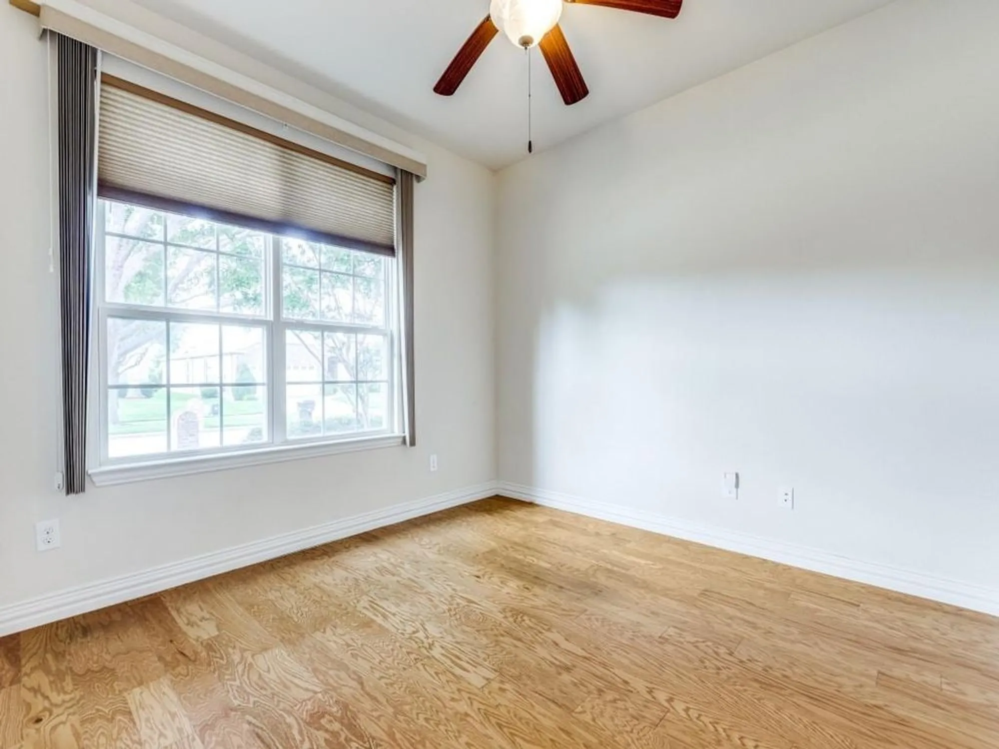 Property Slideshow image 19 of 32 | 7278 honeybee ln, Frisco, TX, 75036