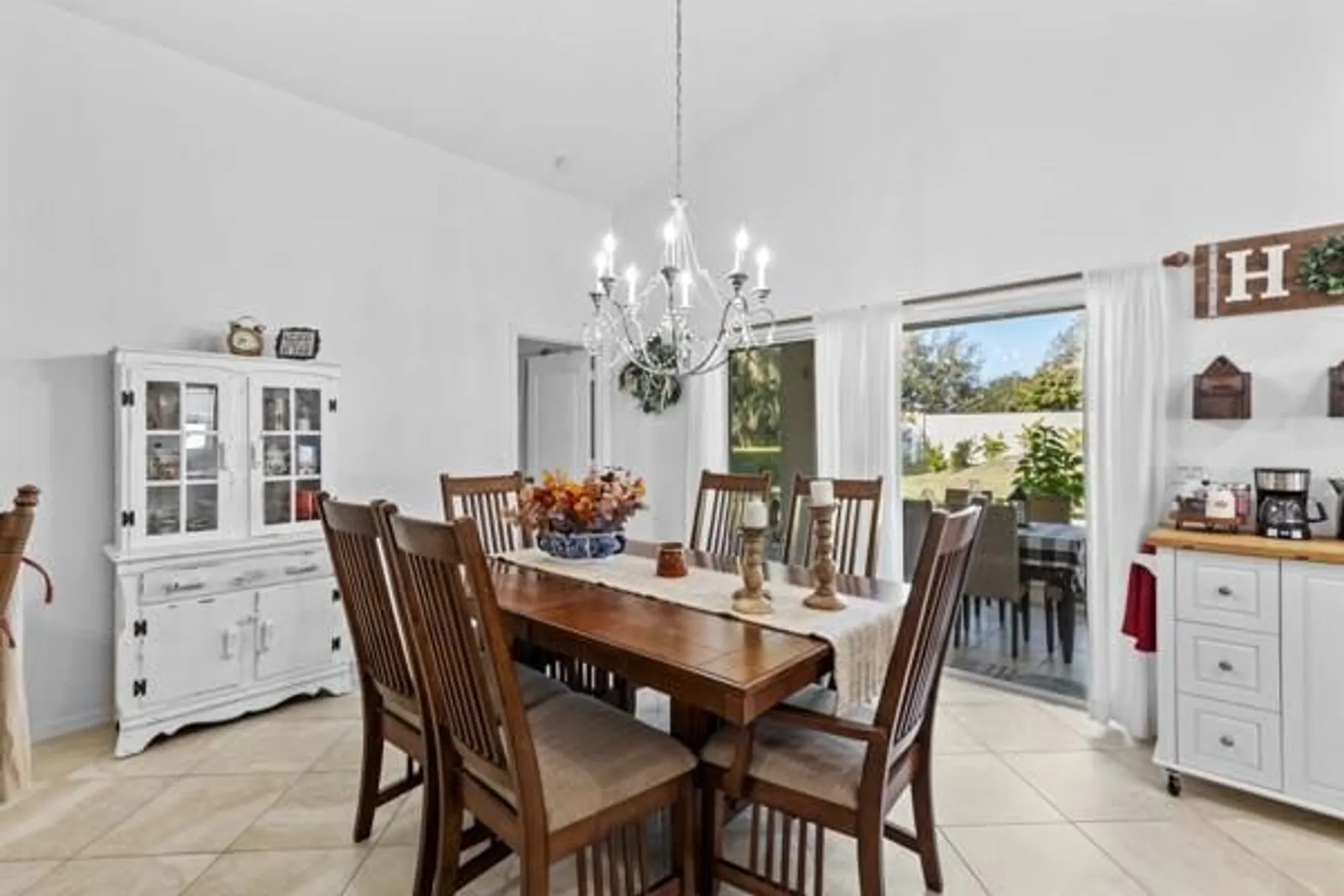 Property Slideshow image 8 of 25 | 304 sw north shore blvd, Port Saint Lucie, FL, 34986