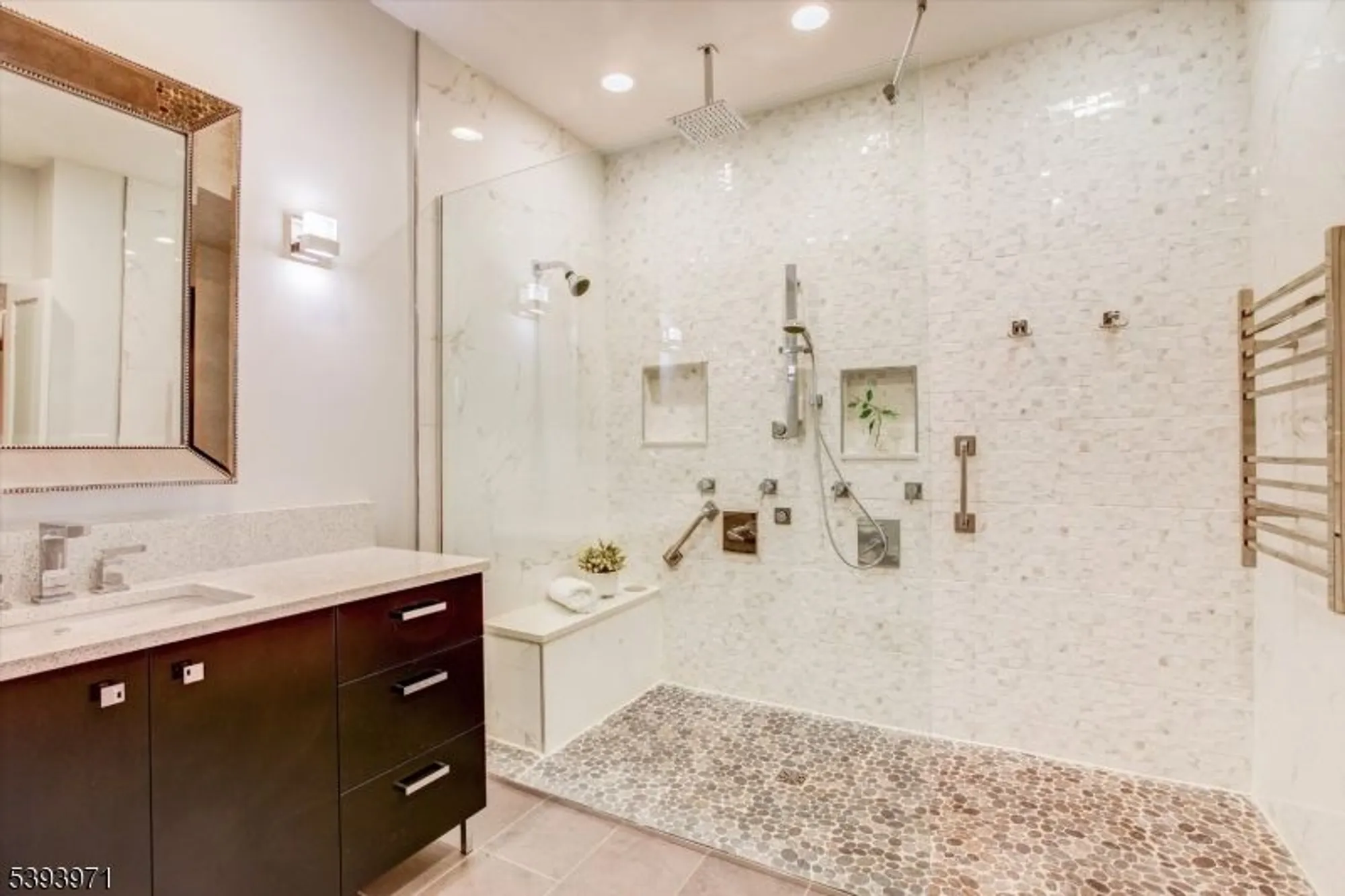 Property Slideshow image 12 of 29 | 13 fernwood ct, Whitehouse Station, NJ, 08889