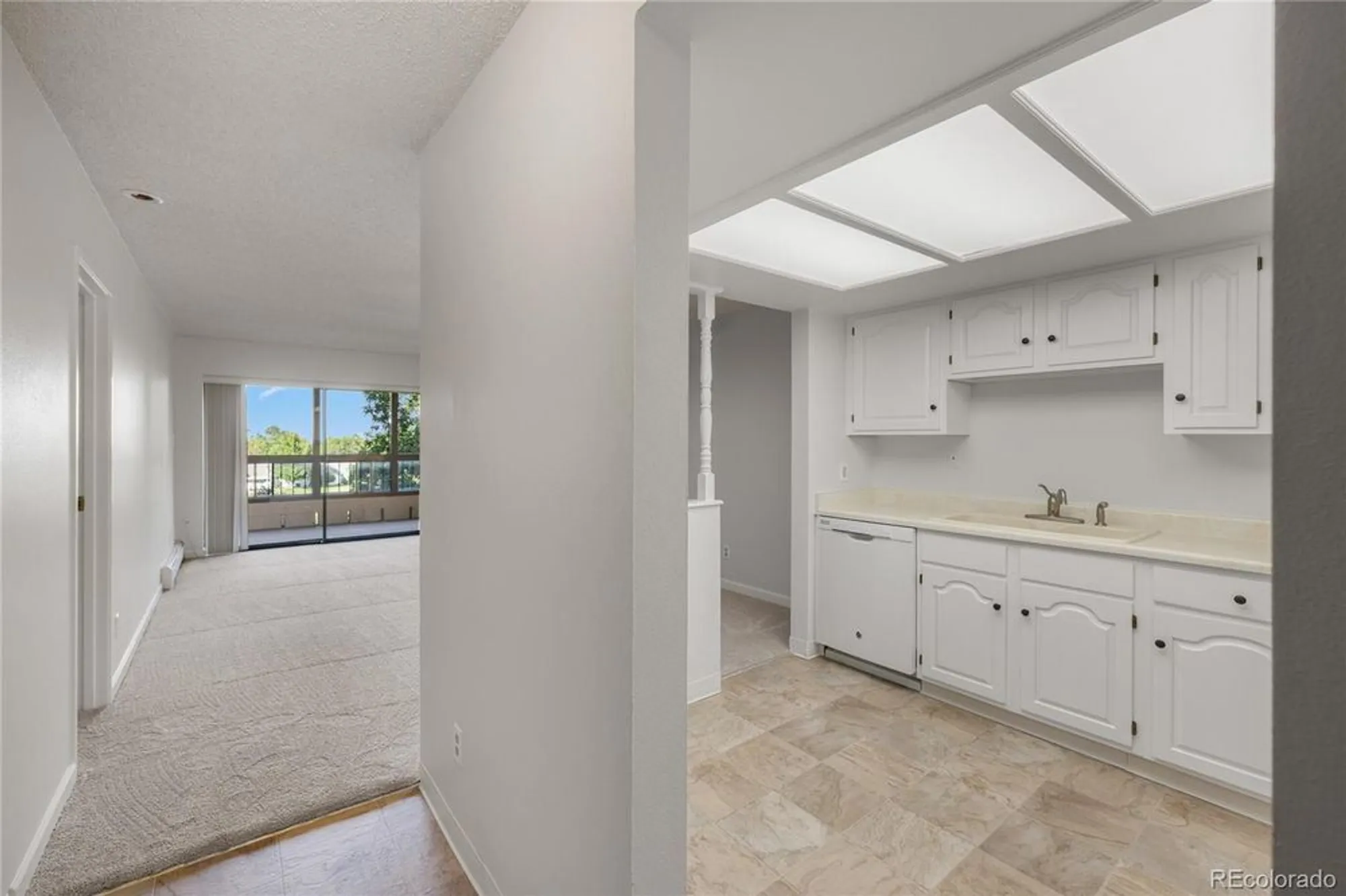 Property Slideshow image 9 of 25 | 13931 e marina dr apt 304, Aurora, CO, 80014