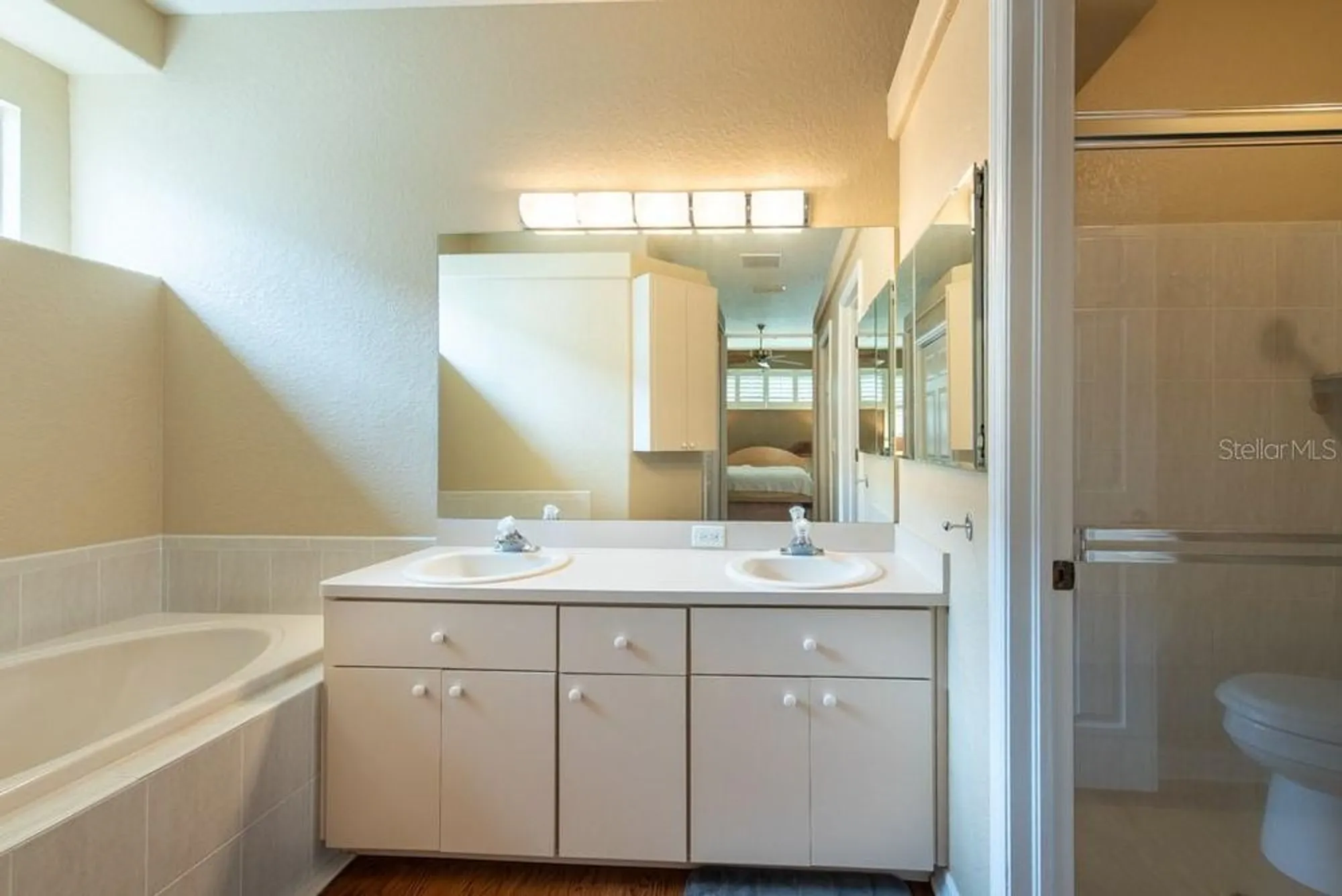 Property Slideshow image 19 of 47 | 5664 legend hills ln, Spring Hill, FL, 34609