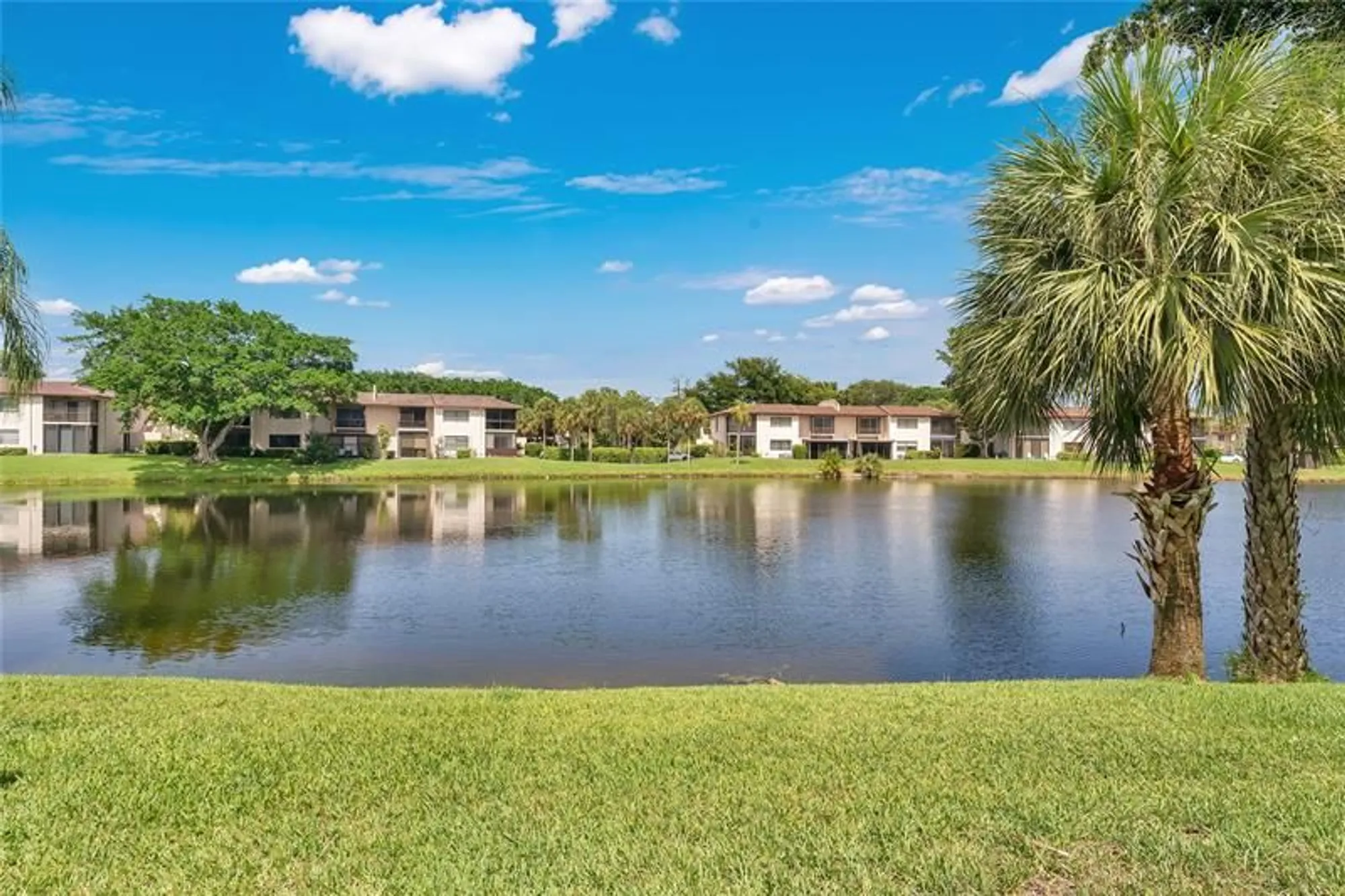 Property Slideshow image 25 of 33 | 21386 juego cir apt 10c, Boca Raton, FL, 33433