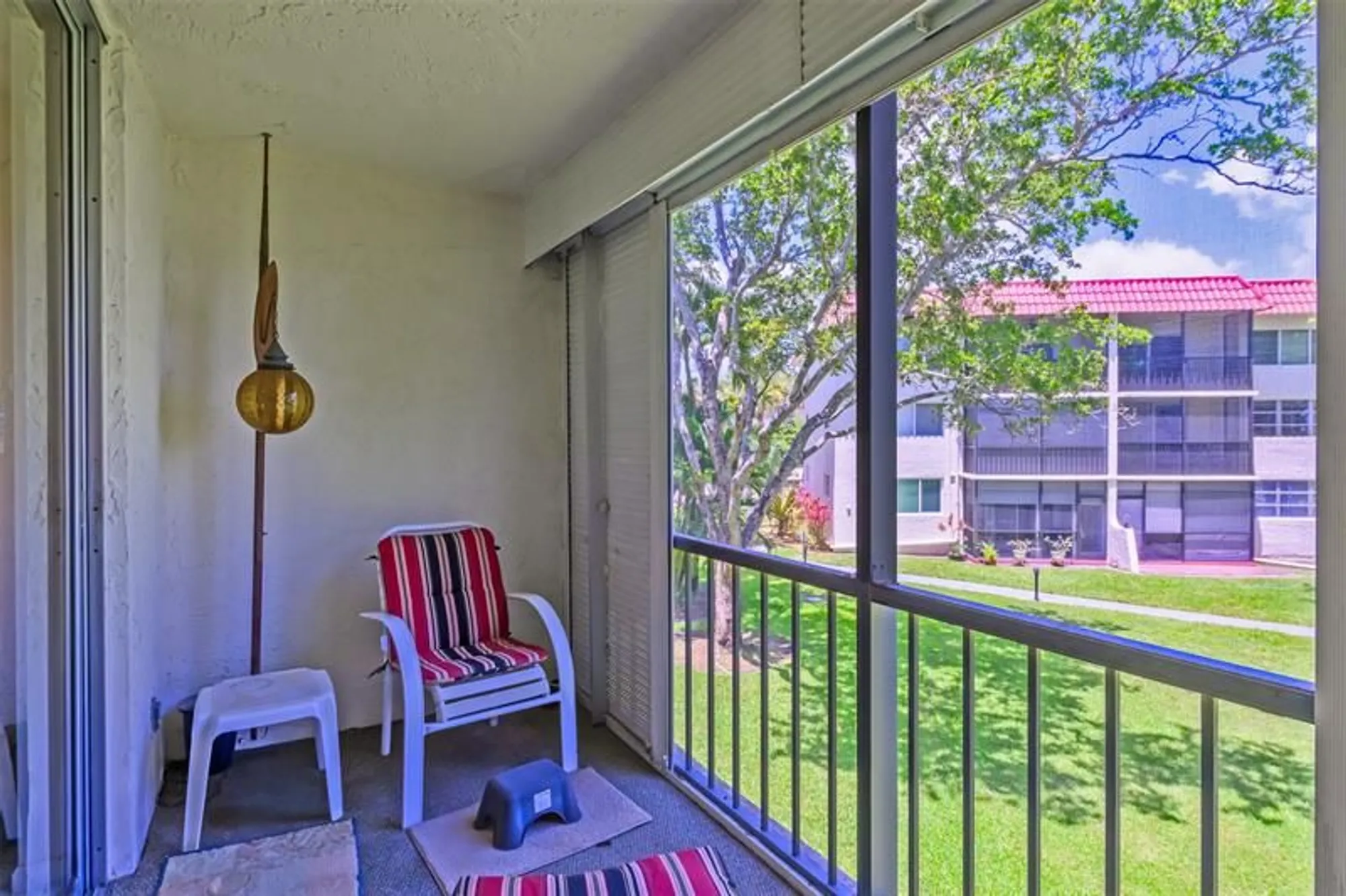 Property Slideshow image 28 of 51 | 9511 n hollybrook lake dr 207, Pembroke Pines, FL, 33025