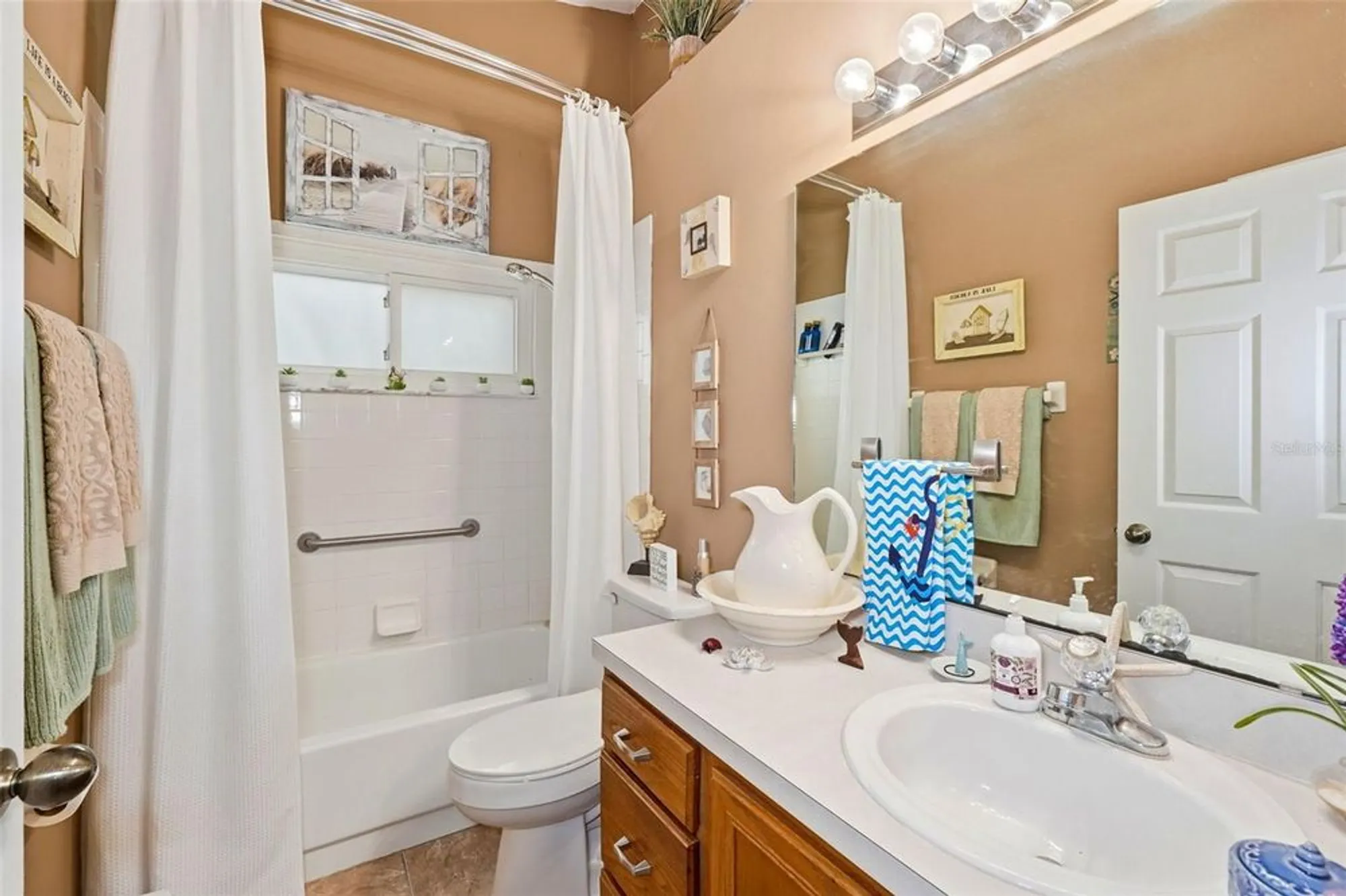 Property Slideshow image 26 of 40 | 26234 glen eagle dr, Leesburg, FL, 34748