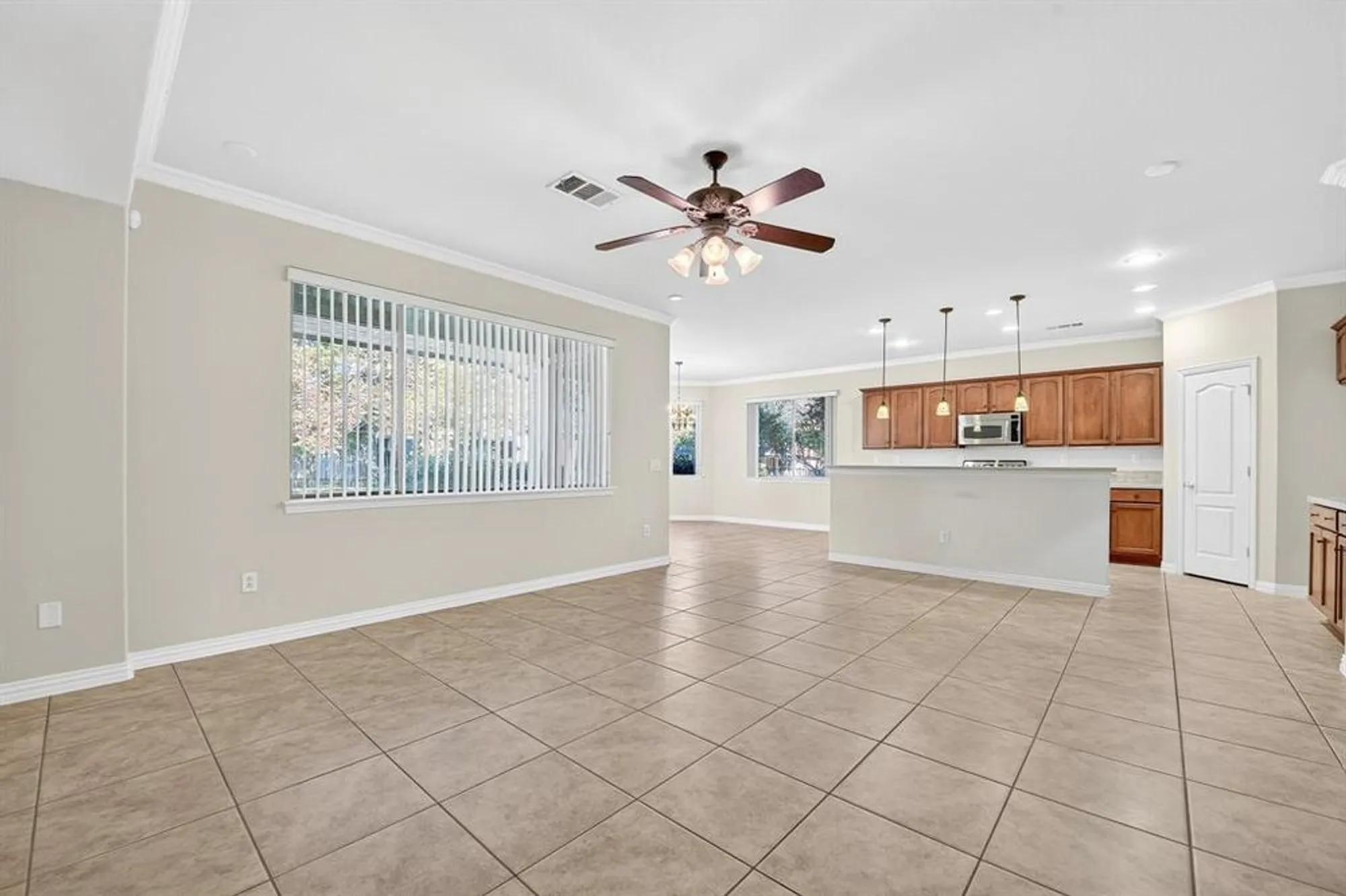 Property Slideshow image 21 of 27 | 9600 rosewood dr, Denton, TX, 76207