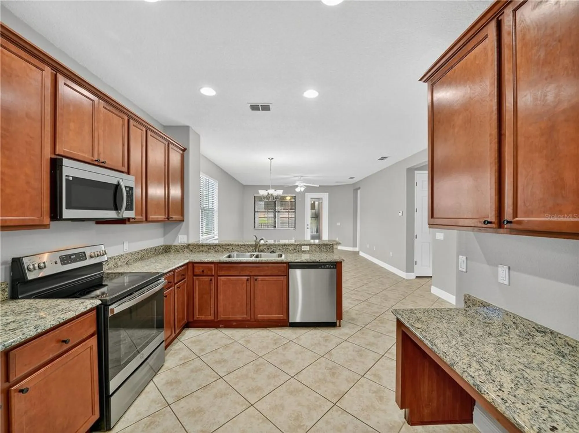 Property Slideshow image 8 of 17 | 507 presido park pl, Kissimmee, FL, 34759