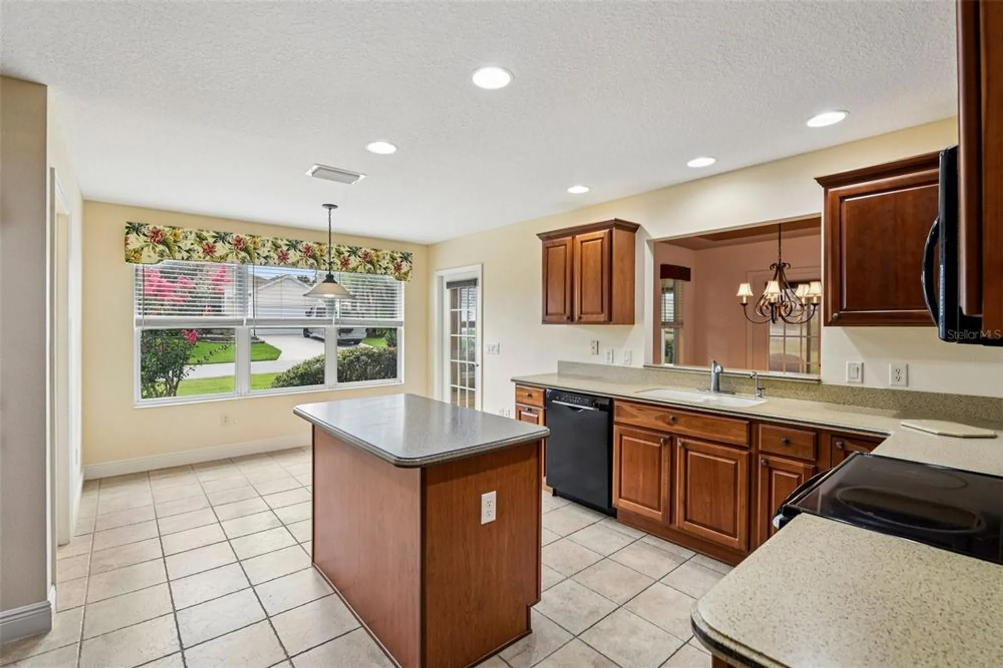 Property Slideshow image 12 of 55 | 1722 bugle ter, The Villages, FL, 32162