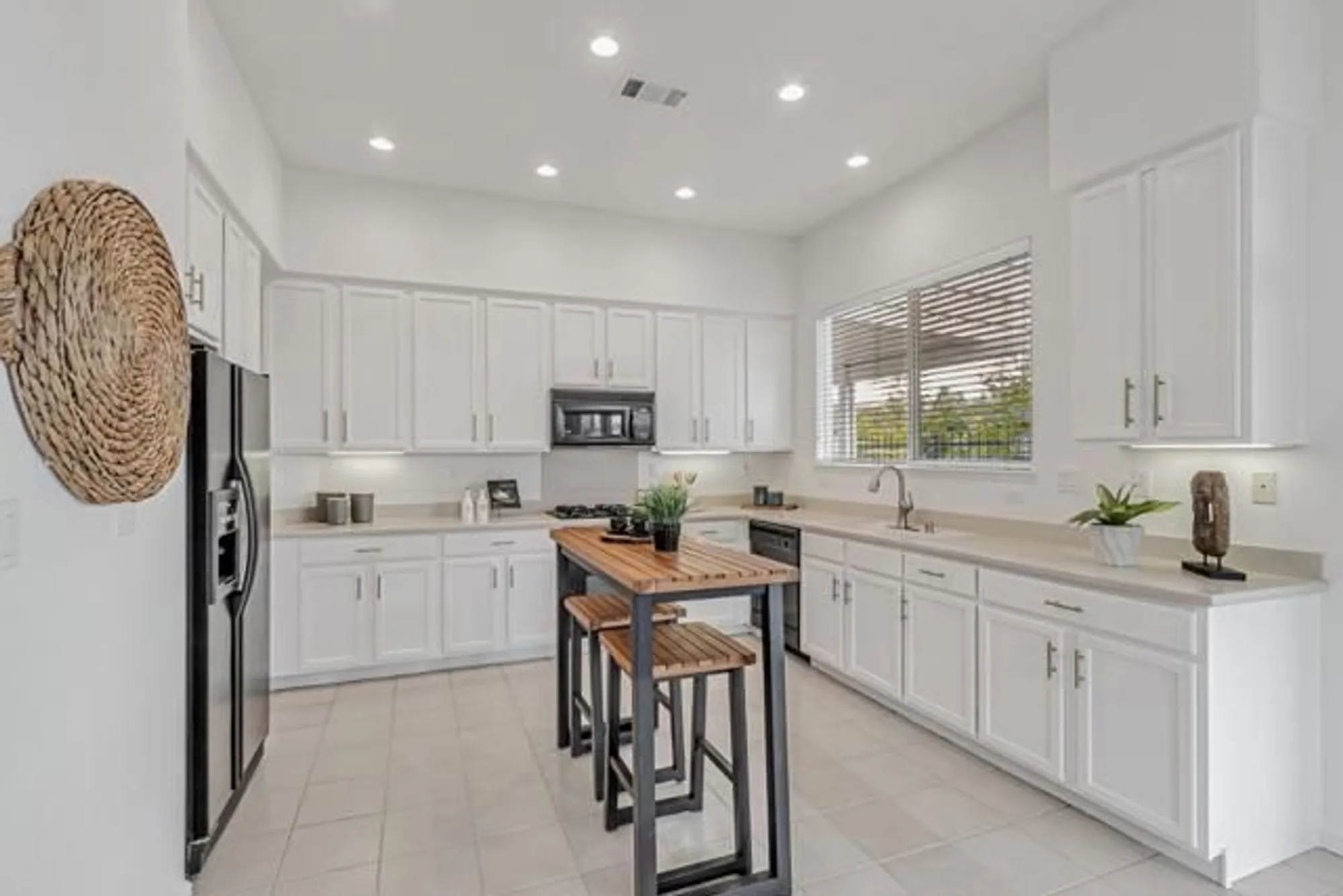 Property Slideshow image 19 of 60 | 2051 folle blanche dr, San Jose, CA, 95135