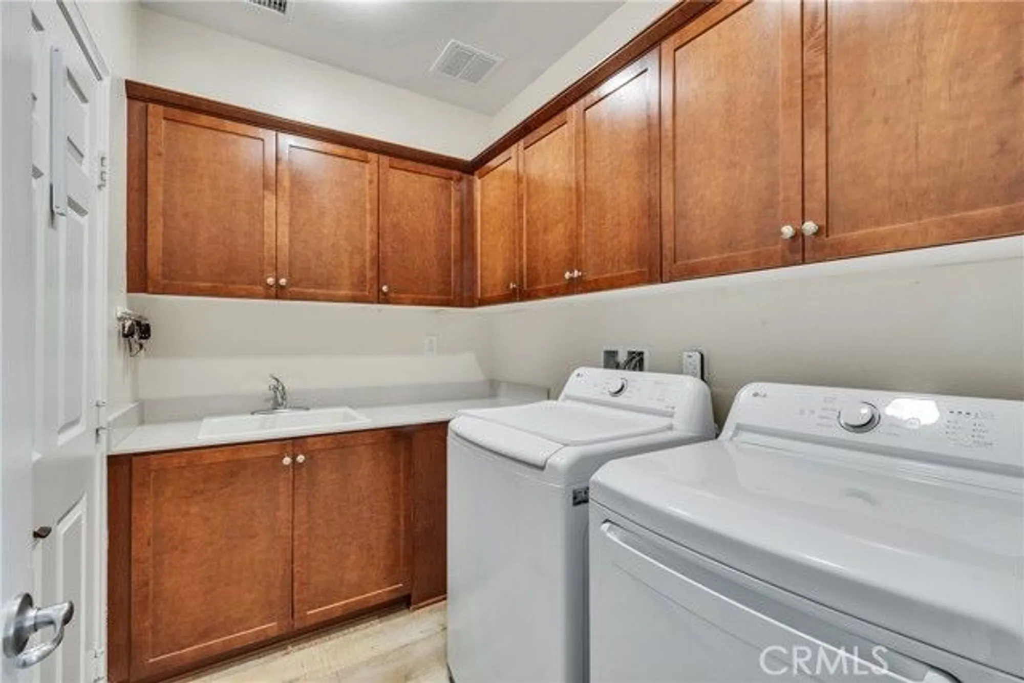 Property Slideshow image 35 of 49 | 428 saddlerock, Beaumont, CA, 92223