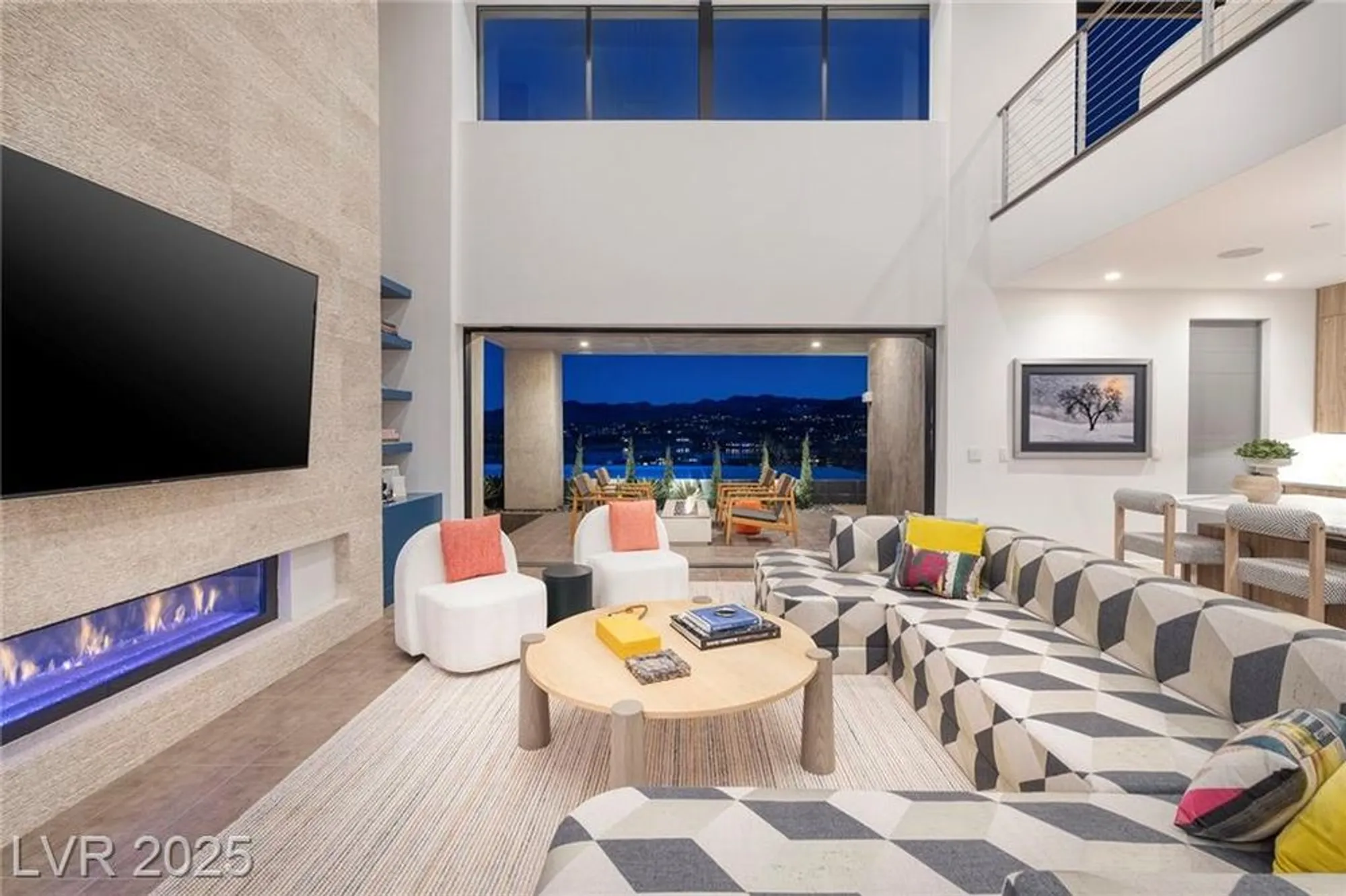 Property Slideshow image 17 of 70 | 32 highland cove ln, Henderson, NV, 89011