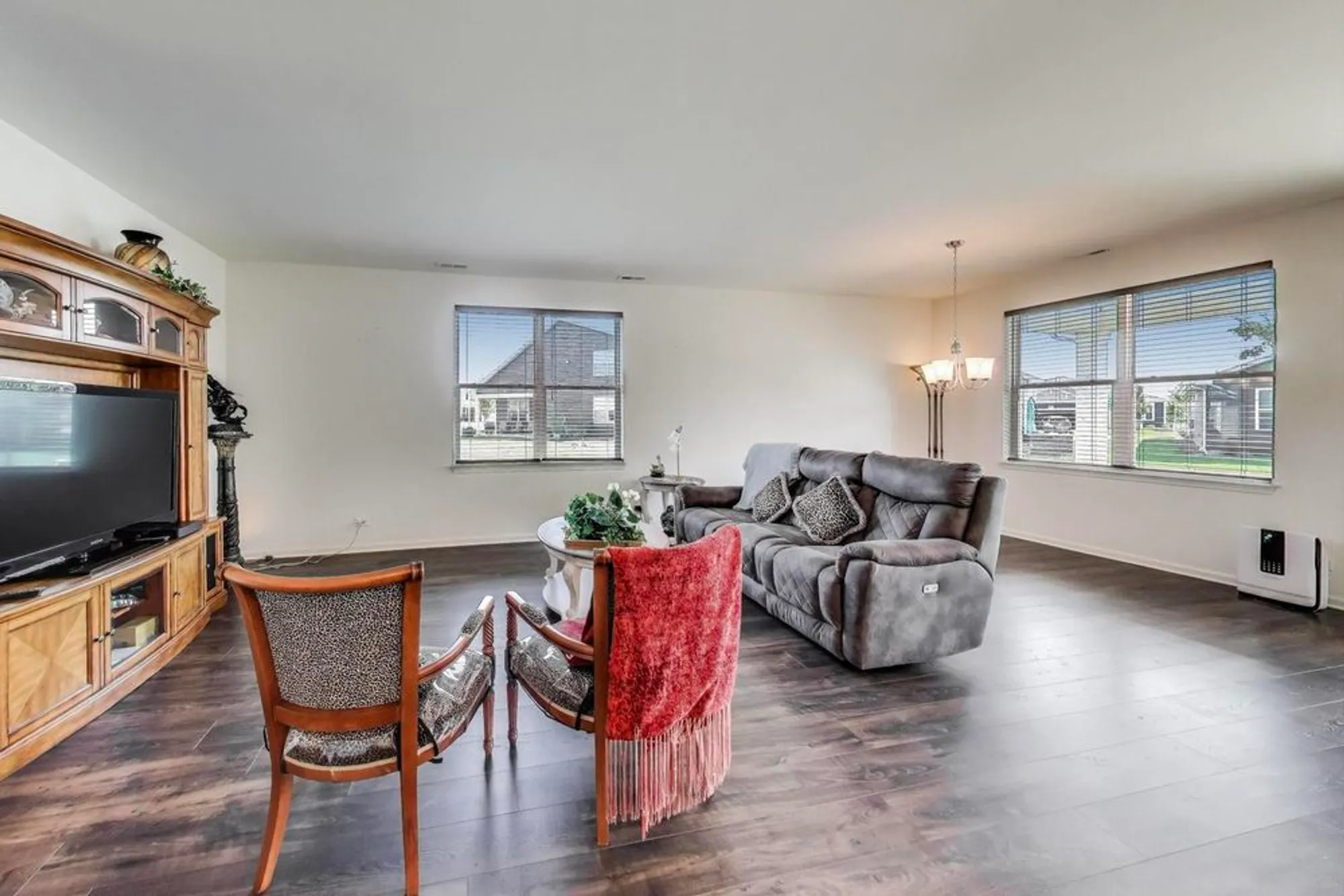 Property Slideshow image 5 of 30 | 2358 cannon dr, Pingree Grove, IL, 60140