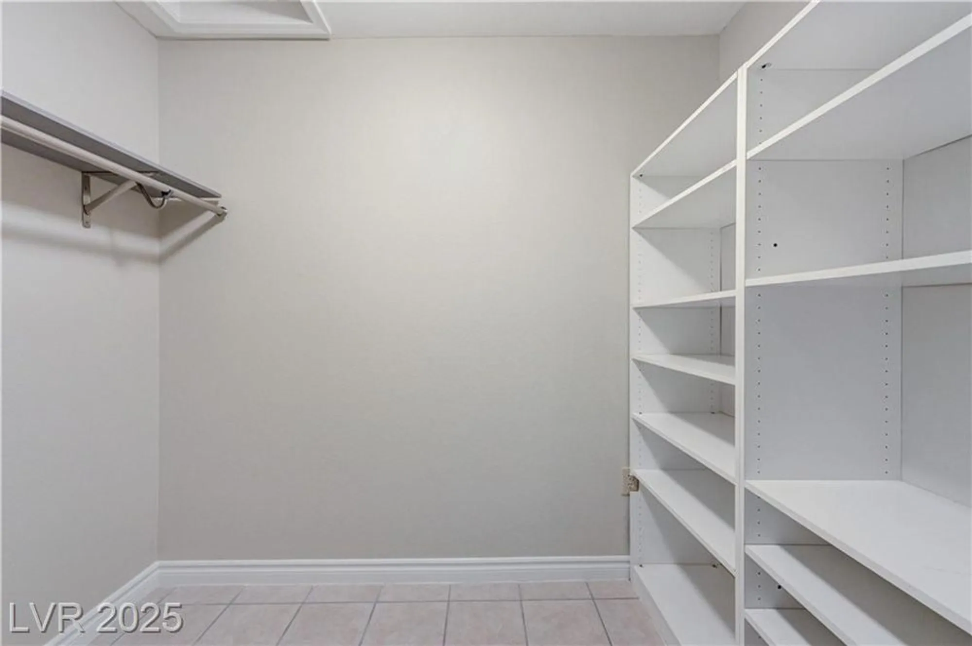 Property Slideshow image 15 of 24 | 8737 smokey dr, Las Vegas, NV, 89134