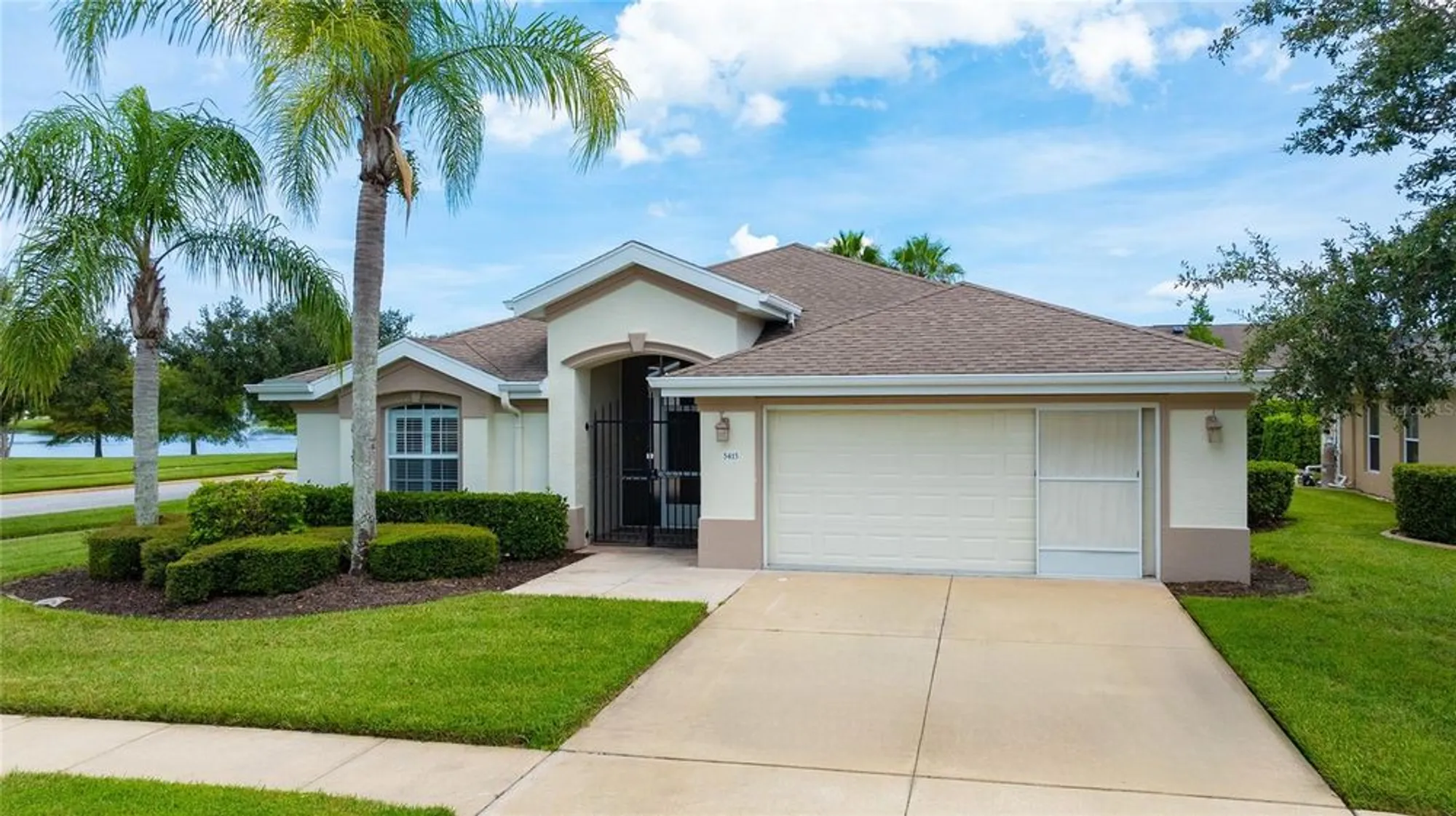 Property Slideshow image 4 of 30 | 5415 swordfern ct, Port Orange, FL, 32128