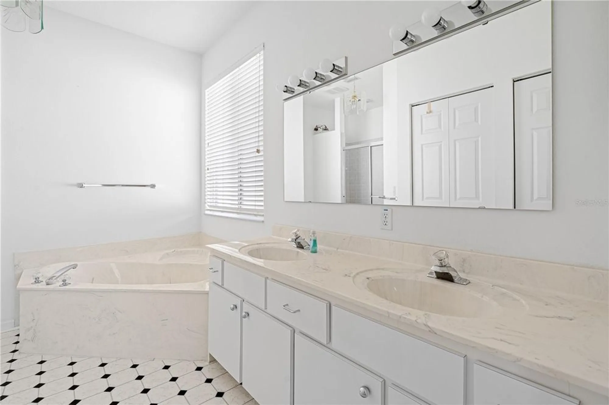 Property Slideshow image 19 of 38 | 2459 nw 55th avenue rd, Ocala, FL, 34482