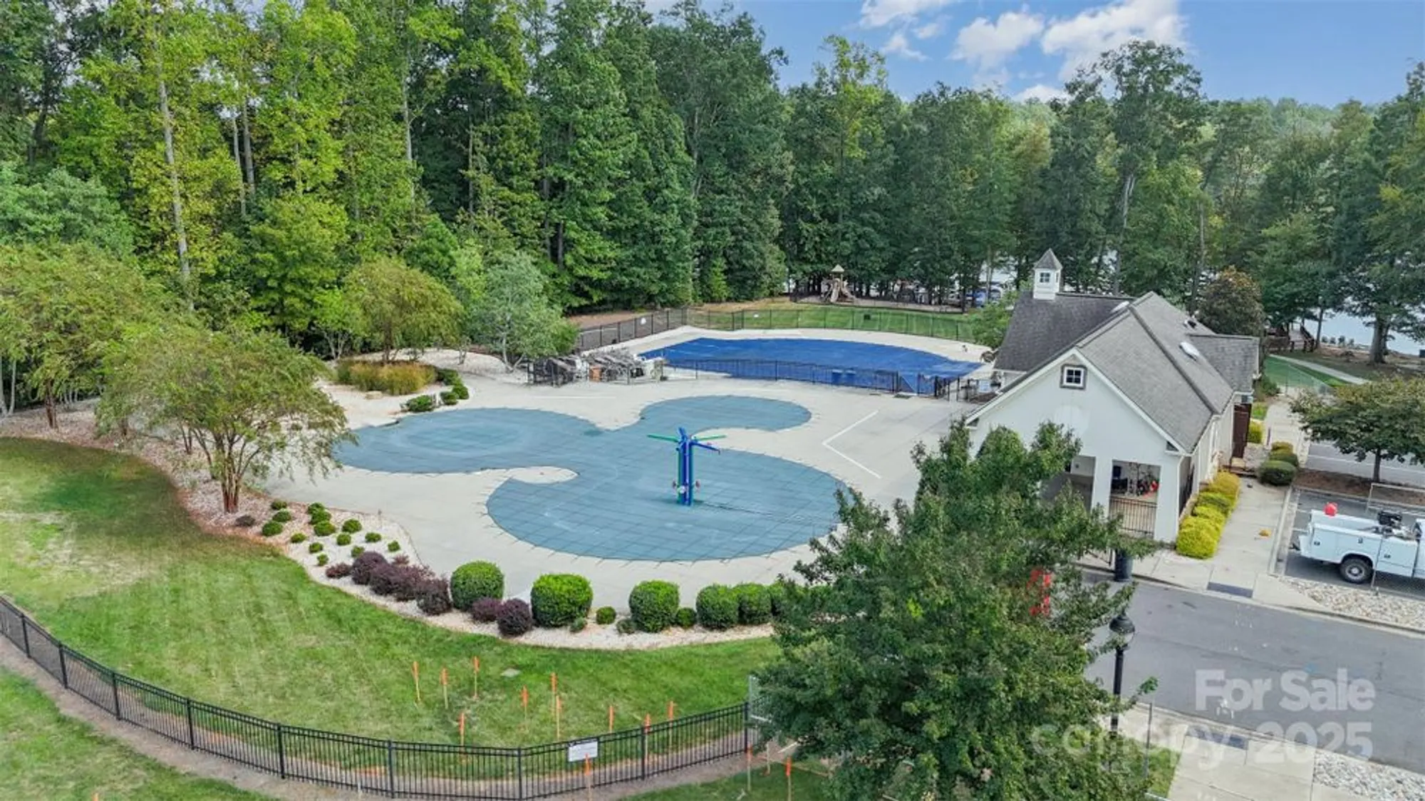 Property Slideshow image 32 of 36 | 8708 artesa mill ln, Charlotte, NC, 28214