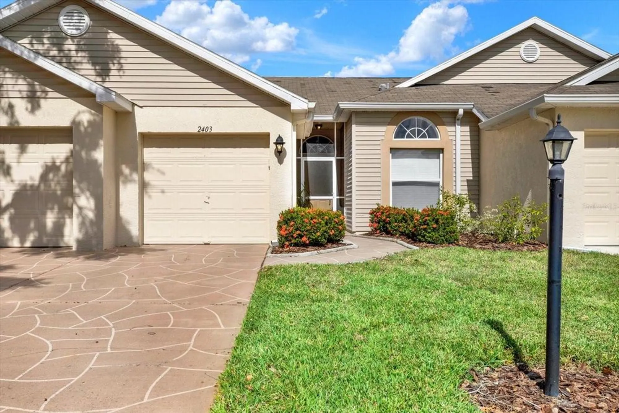 Property Slideshow image 1 of 29 | 2403 nantucket green ct, Sun City Center, FL, 33573