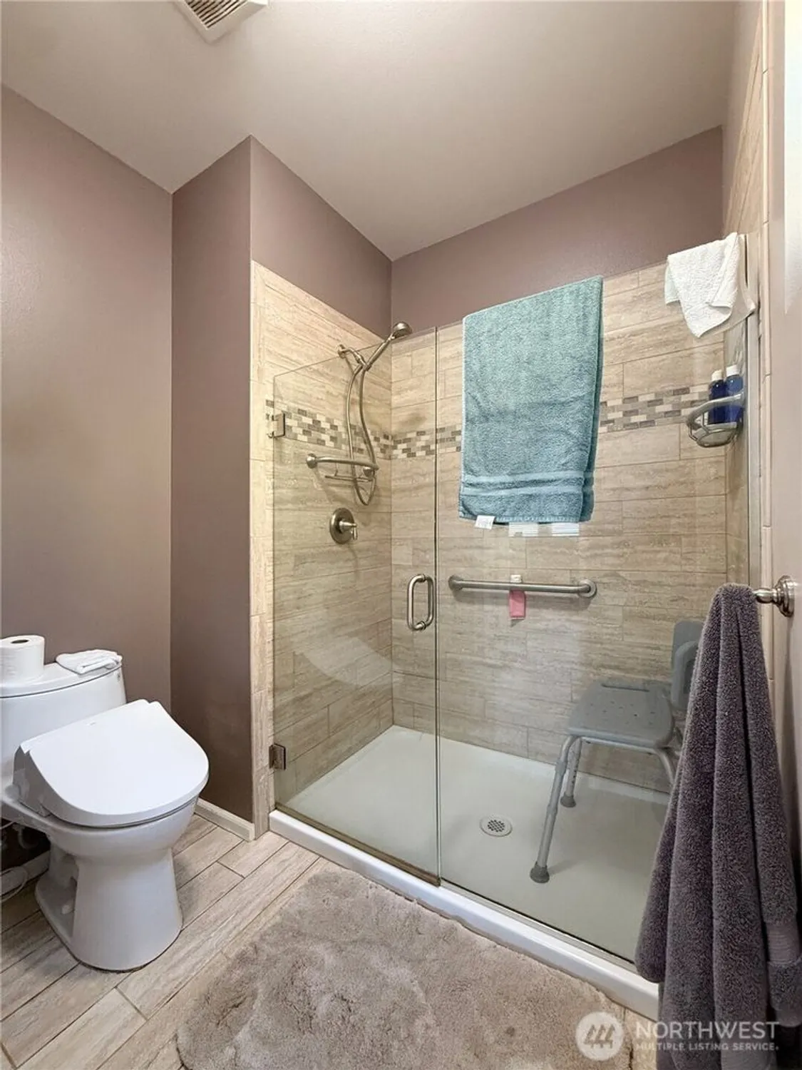 Property Slideshow image 18 of 38 | 4541 broadway st, Mount Vernon, WA, 98274