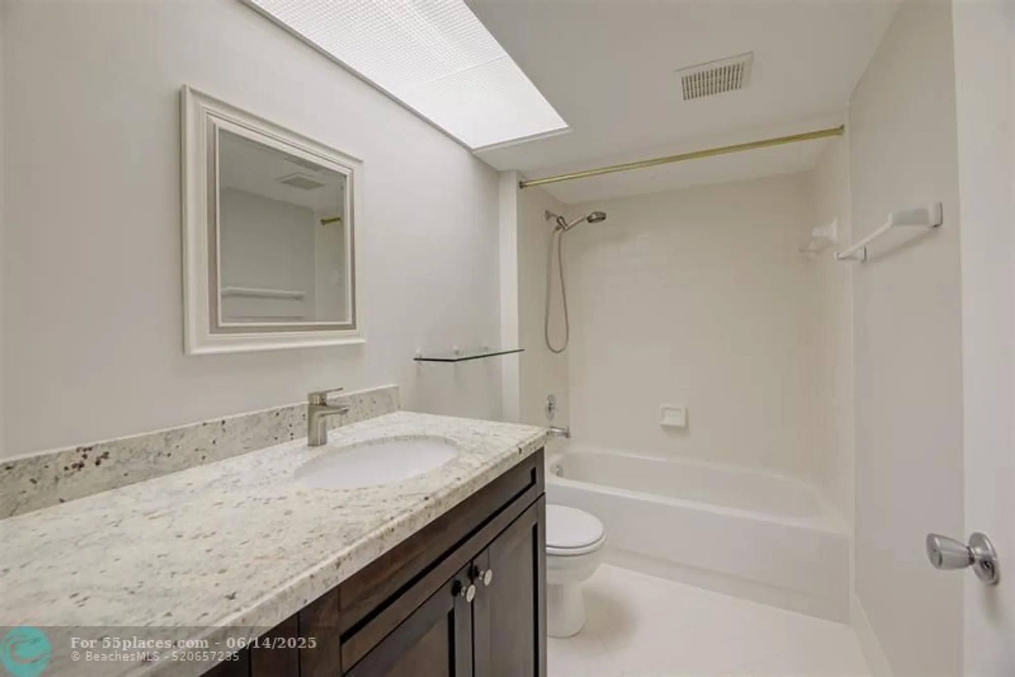 Property Slideshow image 30 of 62 | 750 sw 138th ave apt 403f, Pembroke Pines, FL, 33027