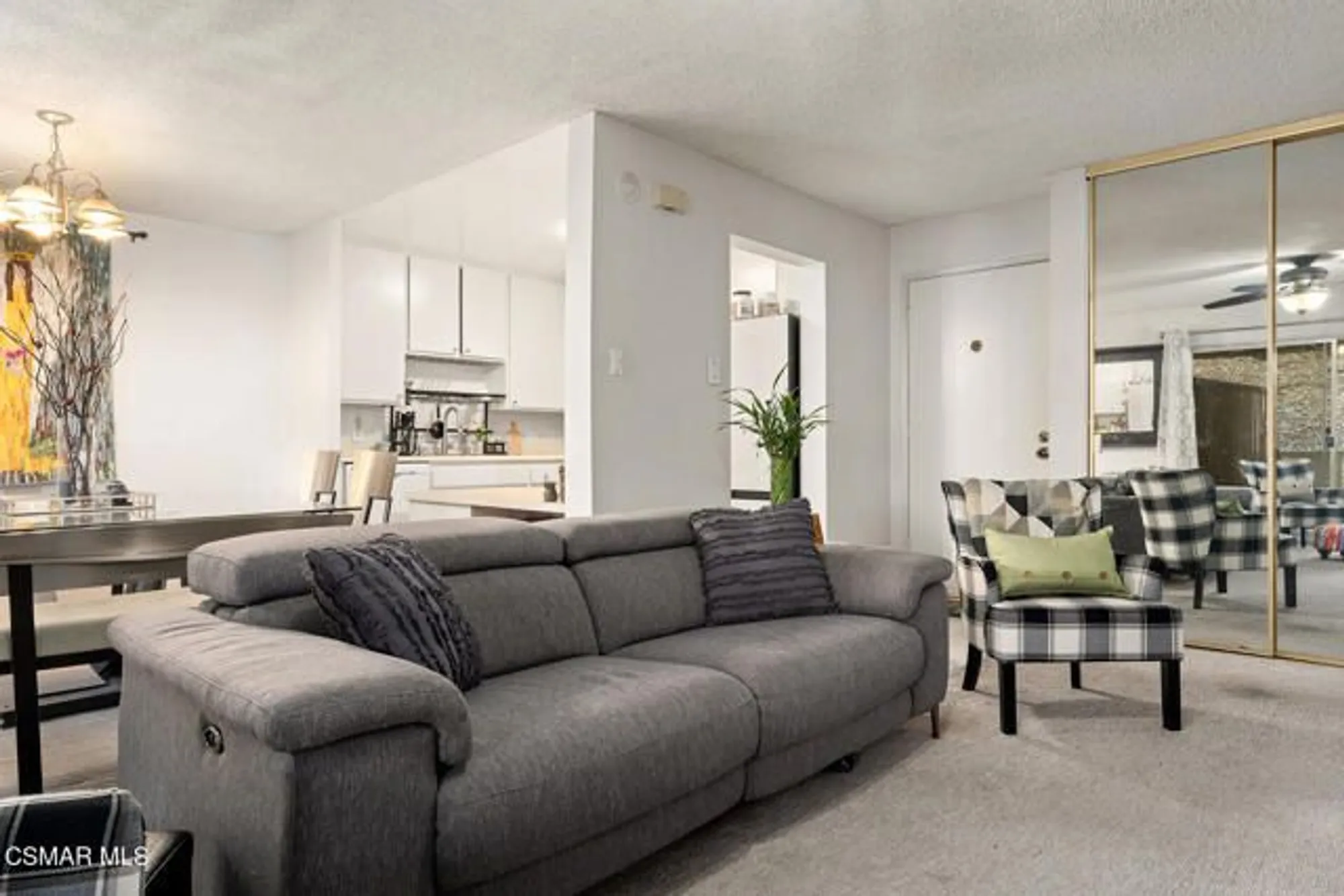 Property Slideshow image 5 of 20 | 327 chestnut hill ct 11, Thousand Oaks, CA, 91360