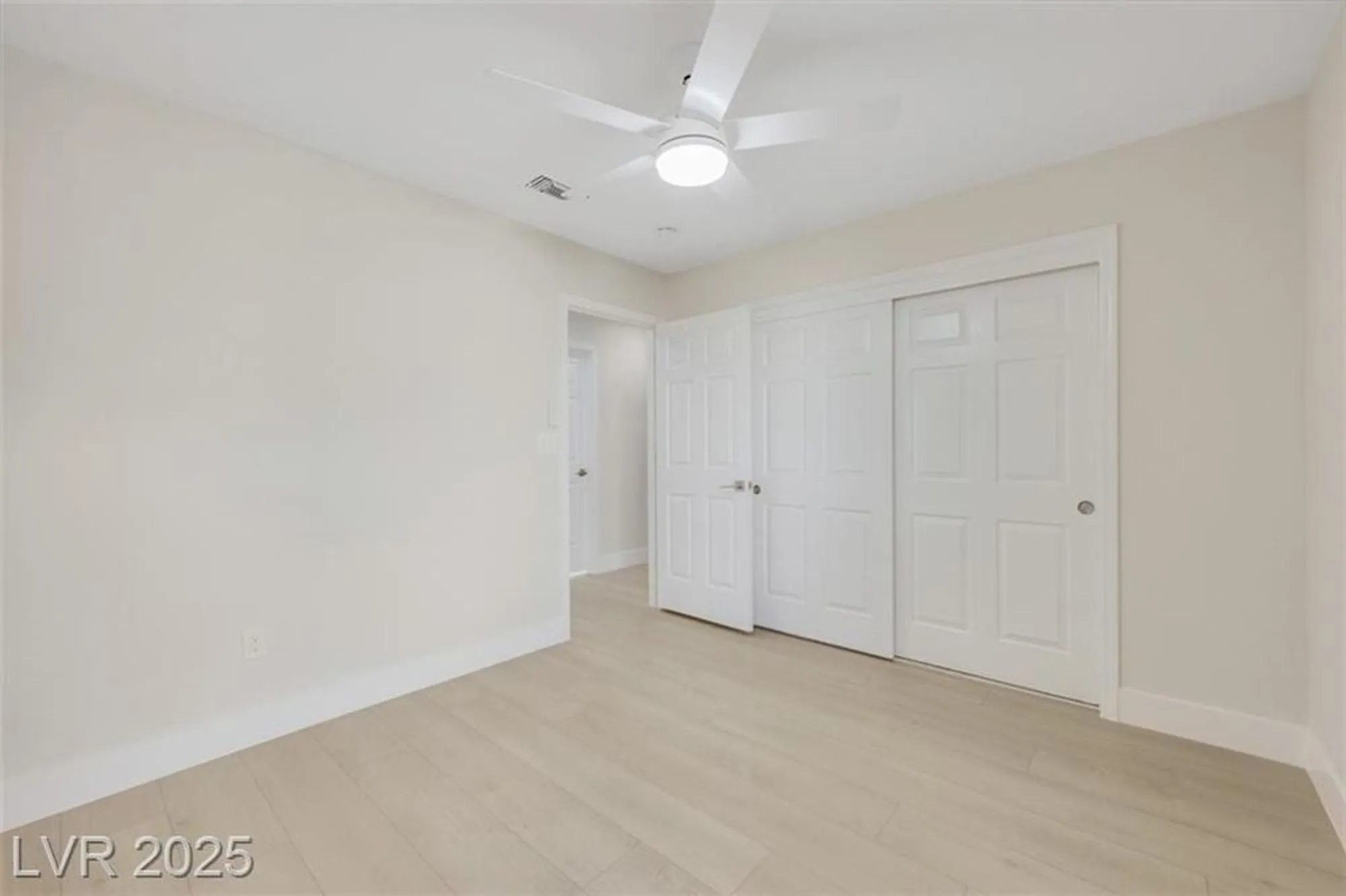 Property Slideshow image 25 of 31 | 2441 banora point dr, Las Vegas, NV, 89134