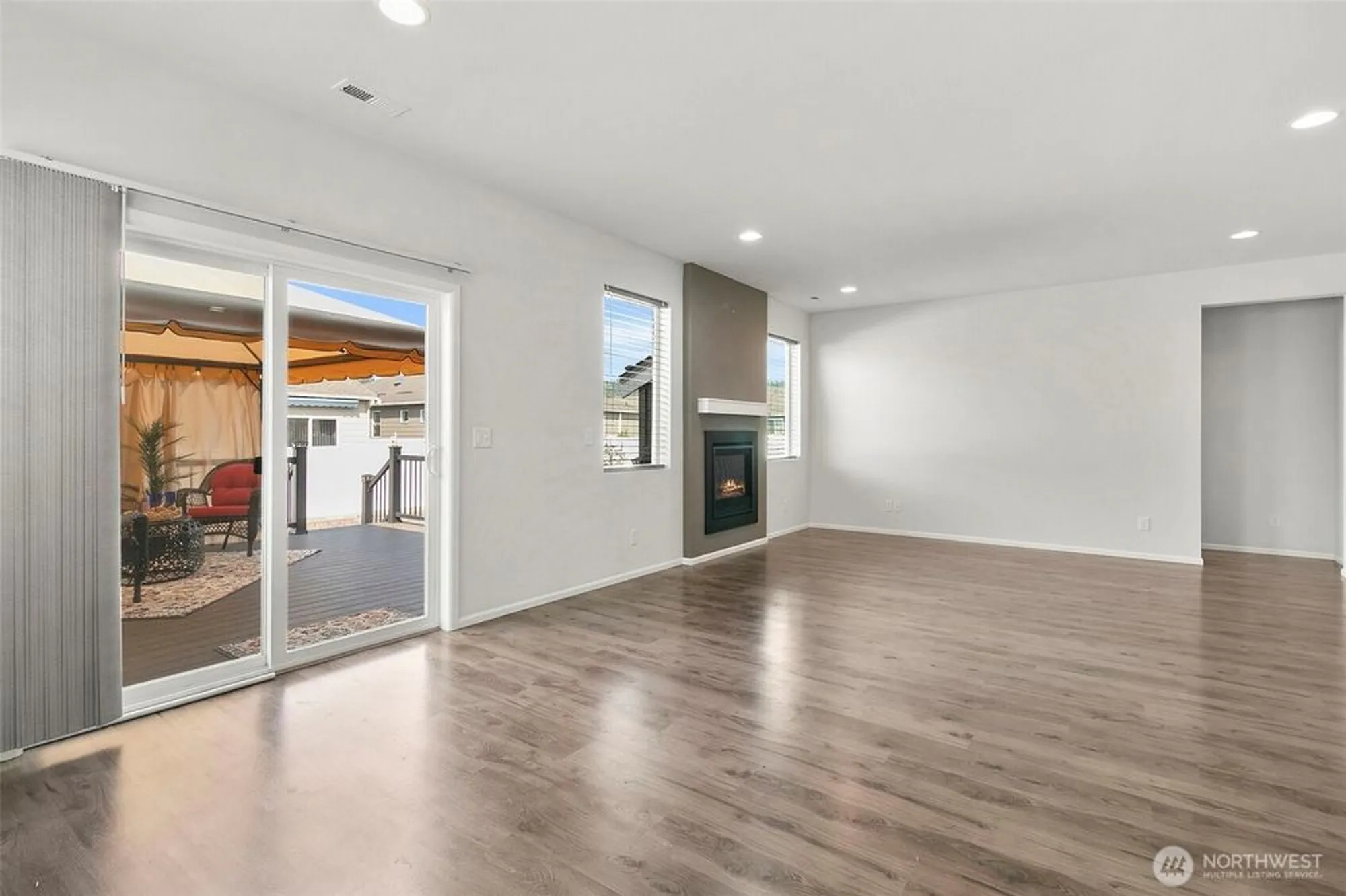 Property Slideshow image 10 of 38 | 103 hickory ave 35, Orting, WA, 98360