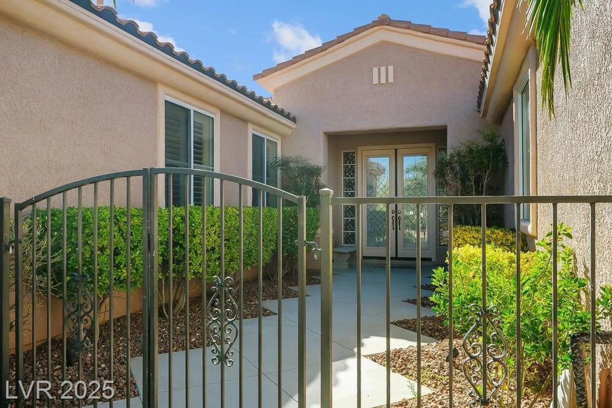 Property Slideshow image 7 of 64 | 5123 vincitor st, Las Vegas, NV, 89135