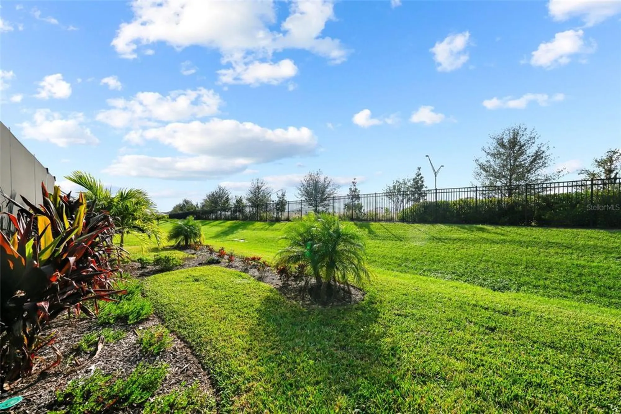 Property Slideshow image 35 of 50 | 17702 cresswind ter, Bradenton, FL, 34211
