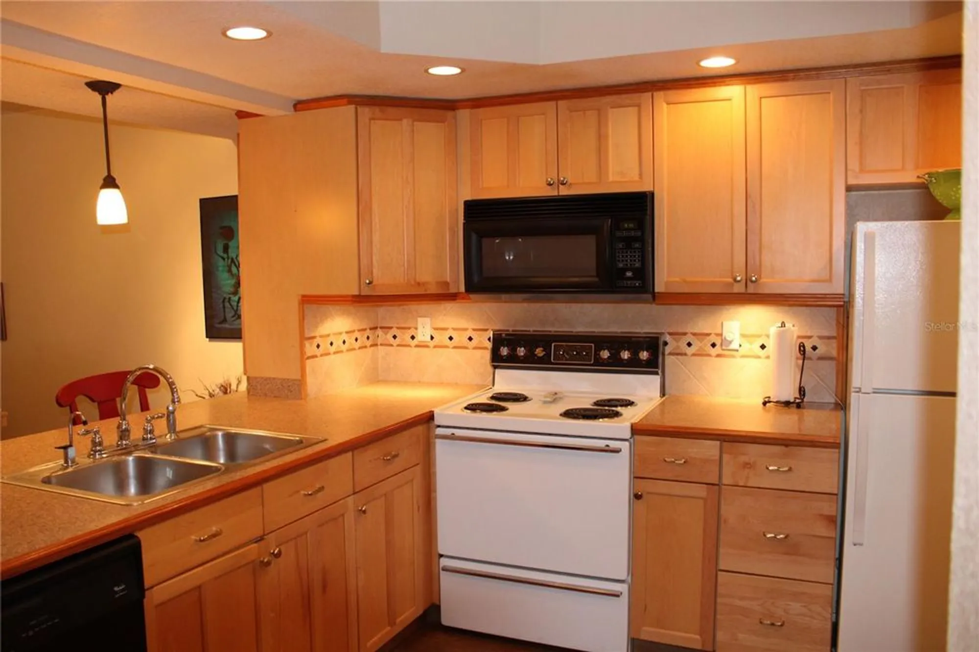 Property Slideshow image 6 of 26 | 14130 rosemary ln 5308, Largo, FL, 33774