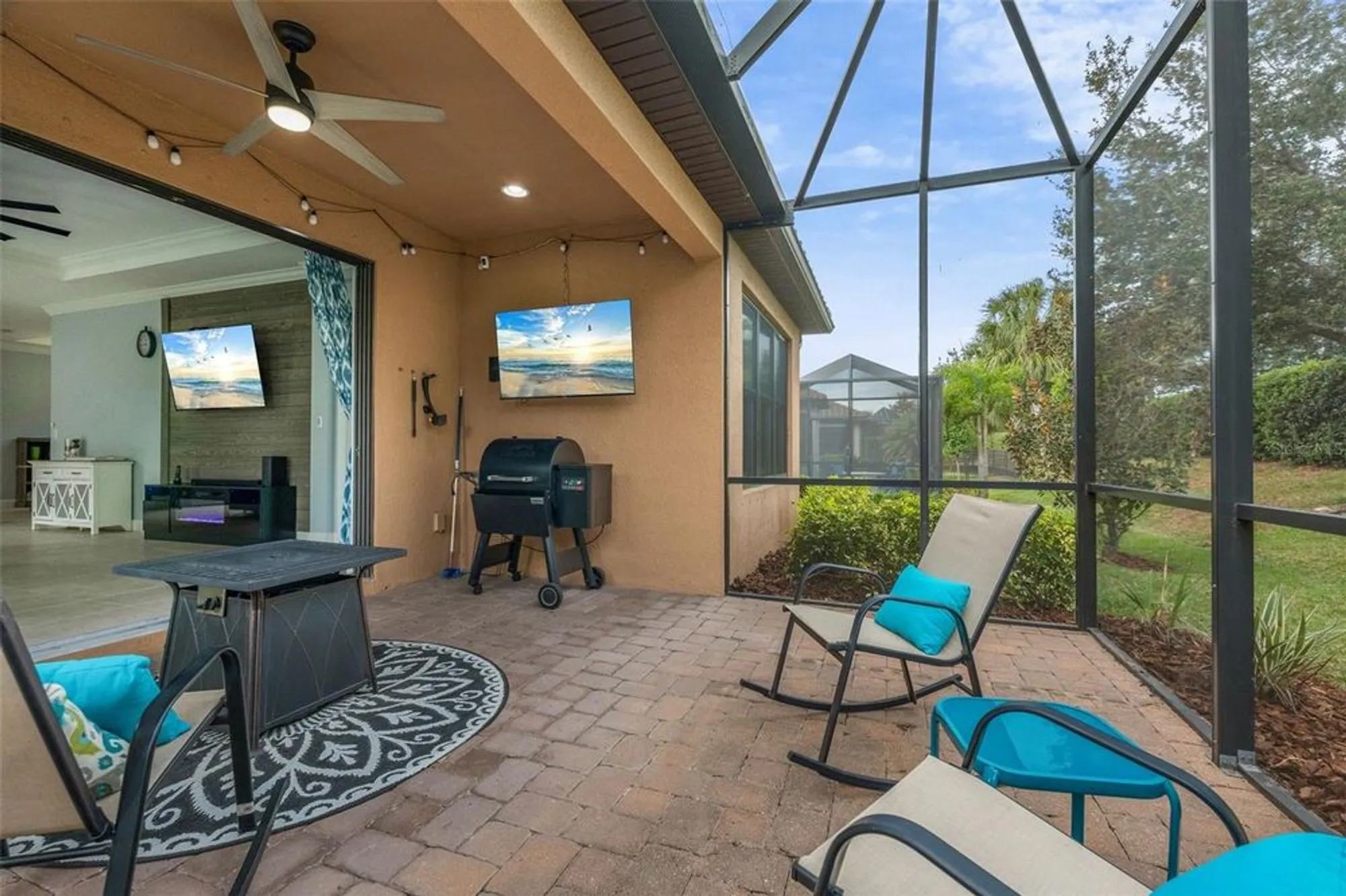 Property Slideshow image 12 of 59 | 10413 highland park pl, Palmetto, FL, 34221