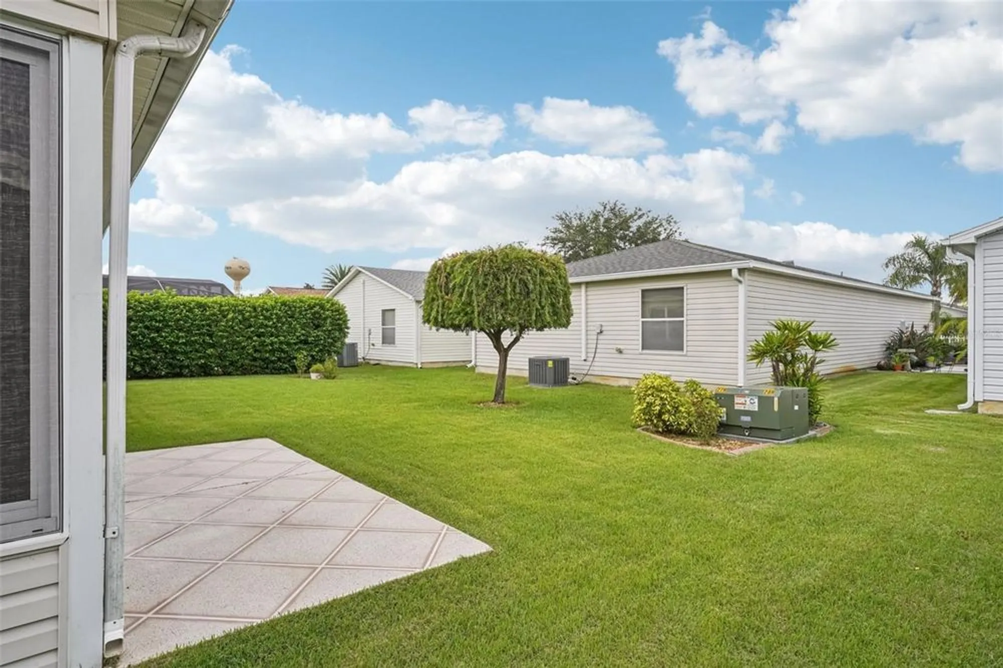 Property Slideshow image 36 of 47 | 2543 raintree dr, The Villages, FL, 32162