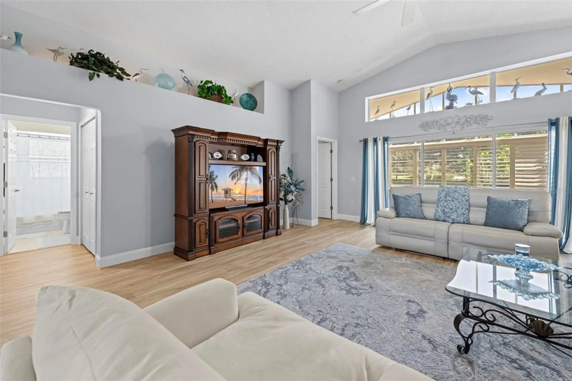 Property Slideshow image 12 of 61 | 412 mistwood ct, Spring Hill, FL, 34609