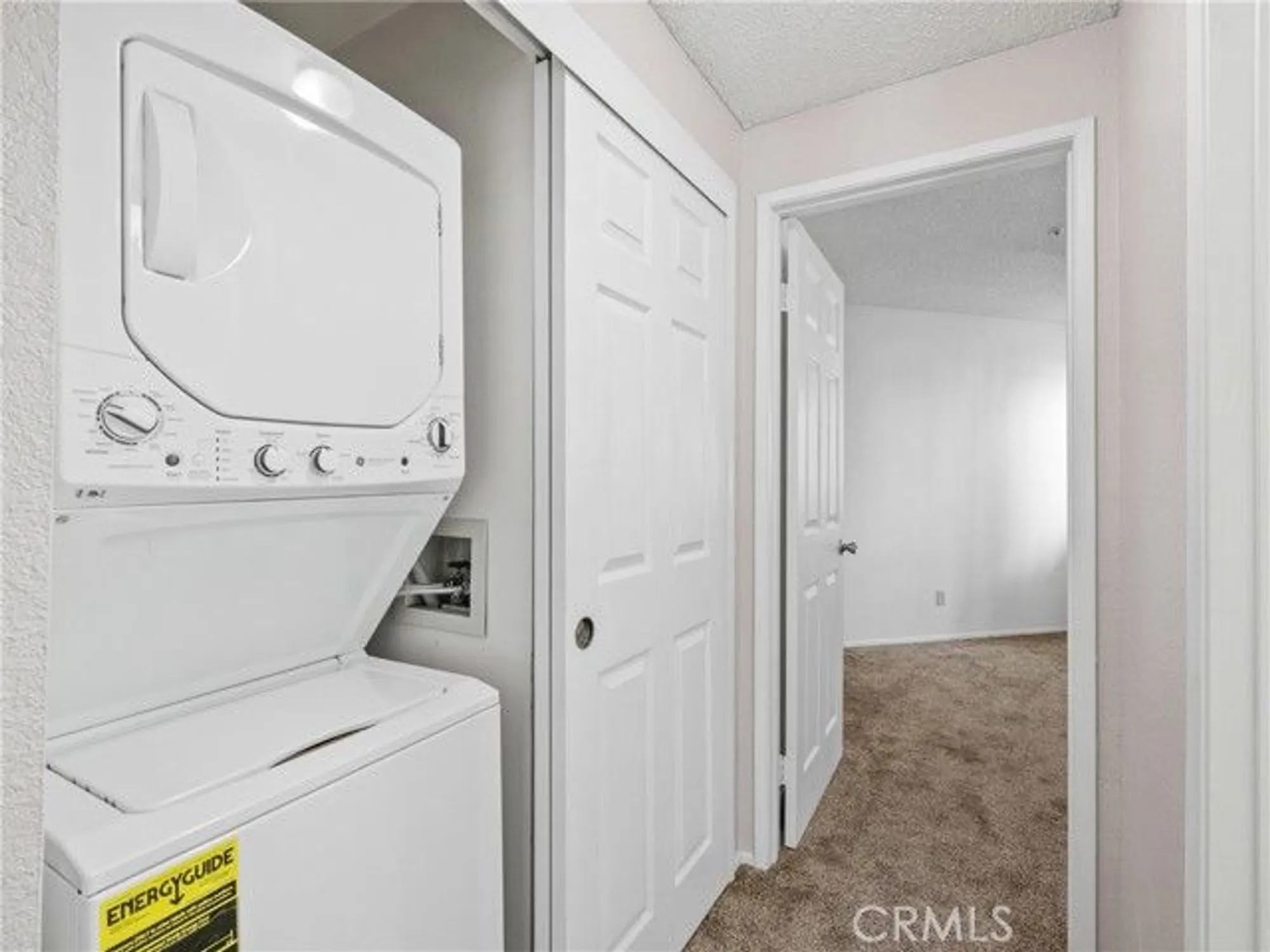 Property Slideshow image 16 of 19 | 19135 palo verde dr, Apple Valley, CA, 92308