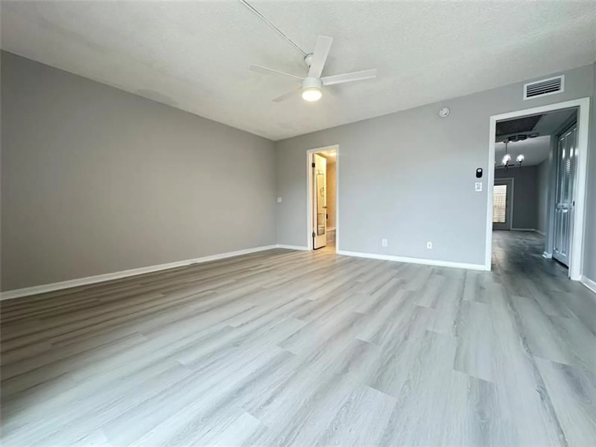 Property Slideshow image 14 of 66 | 2048 newport n # 2048, Deerfield Beach, FL, 33442