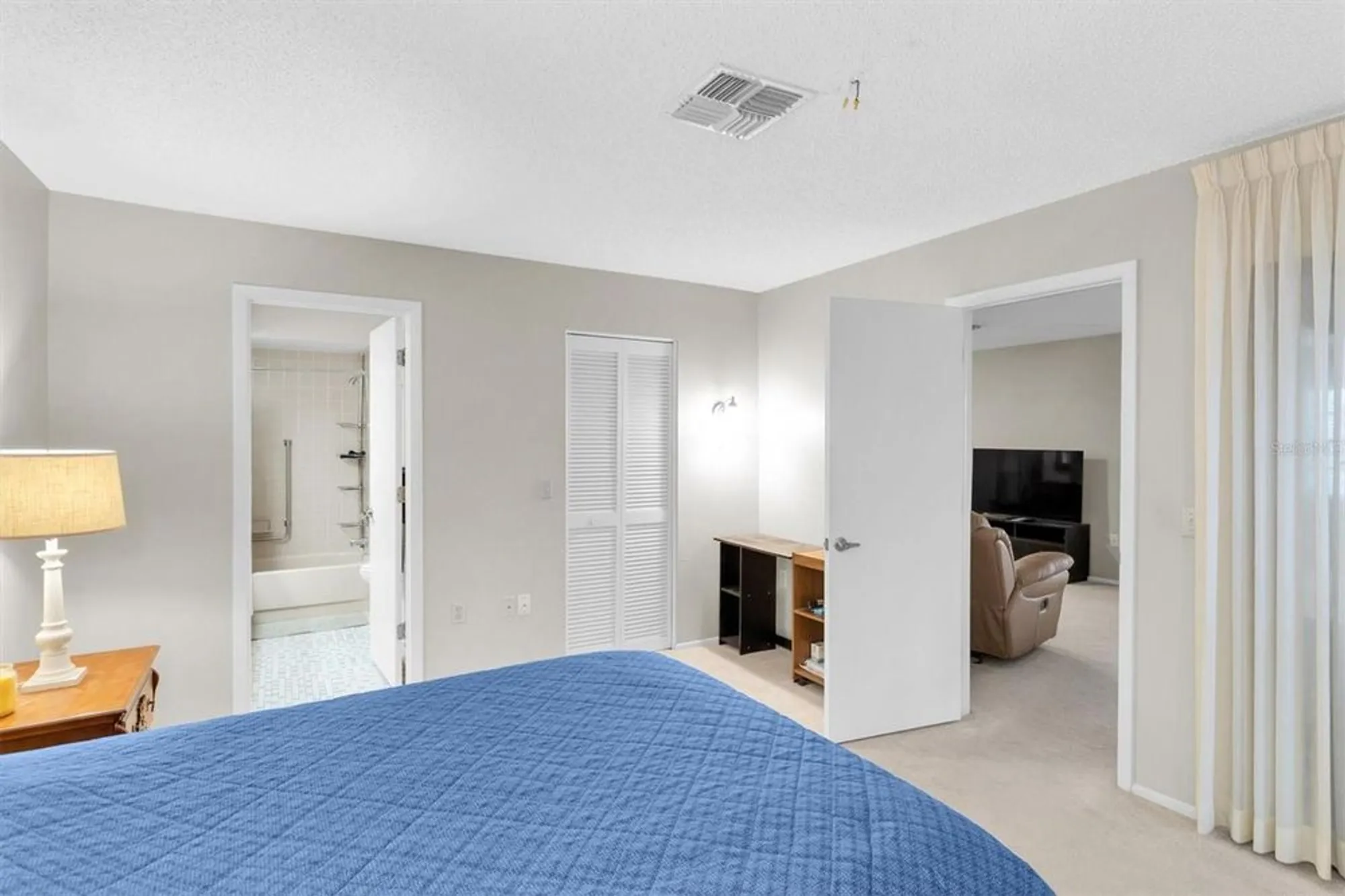 Property Slideshow image 14 of 54 | 9444 rockbridge cir, New Port Richey, FL, 34655