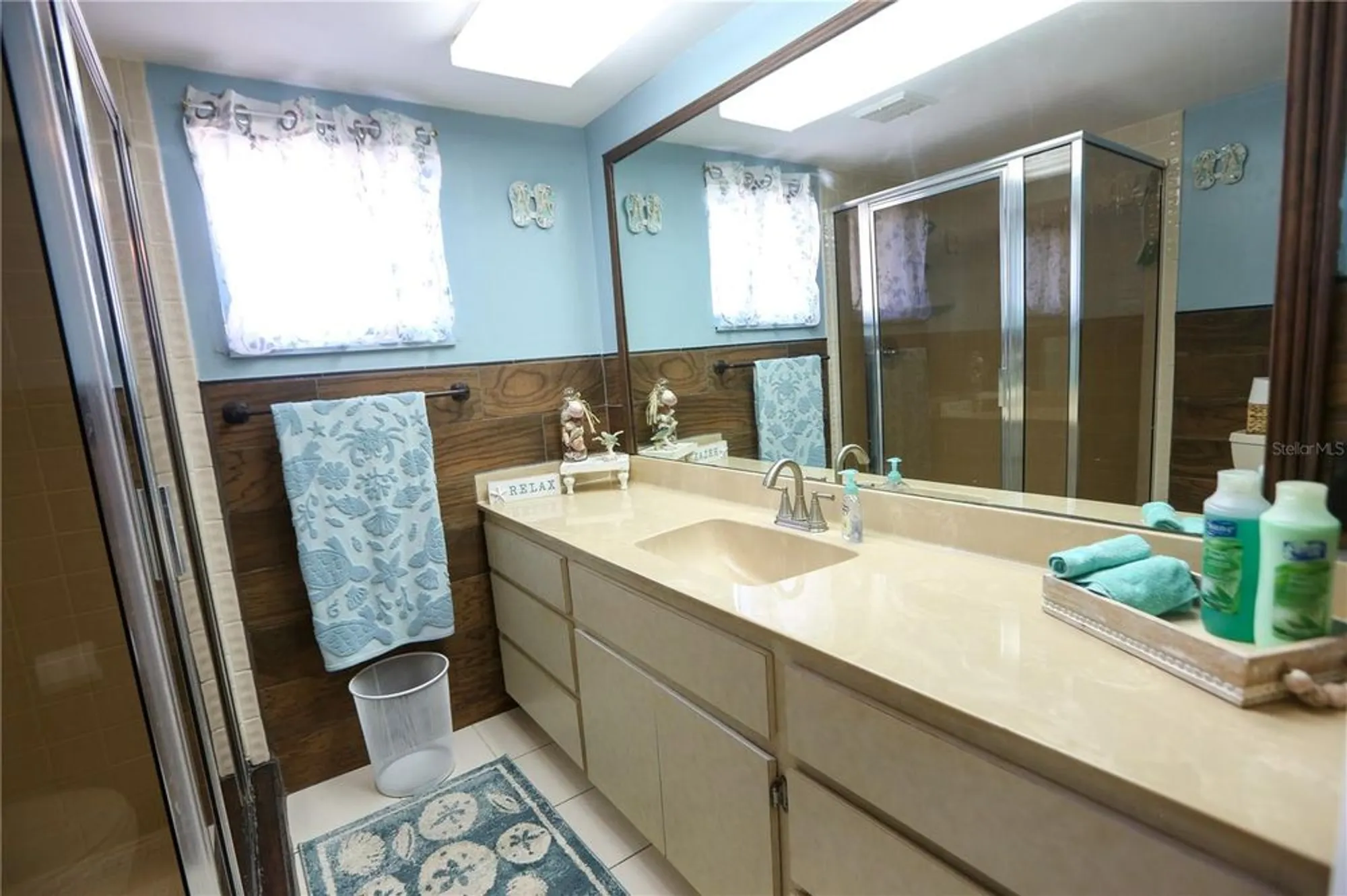 Property Slideshow image 22 of 39 | 9128 142nd st, Seminole, FL, 33776