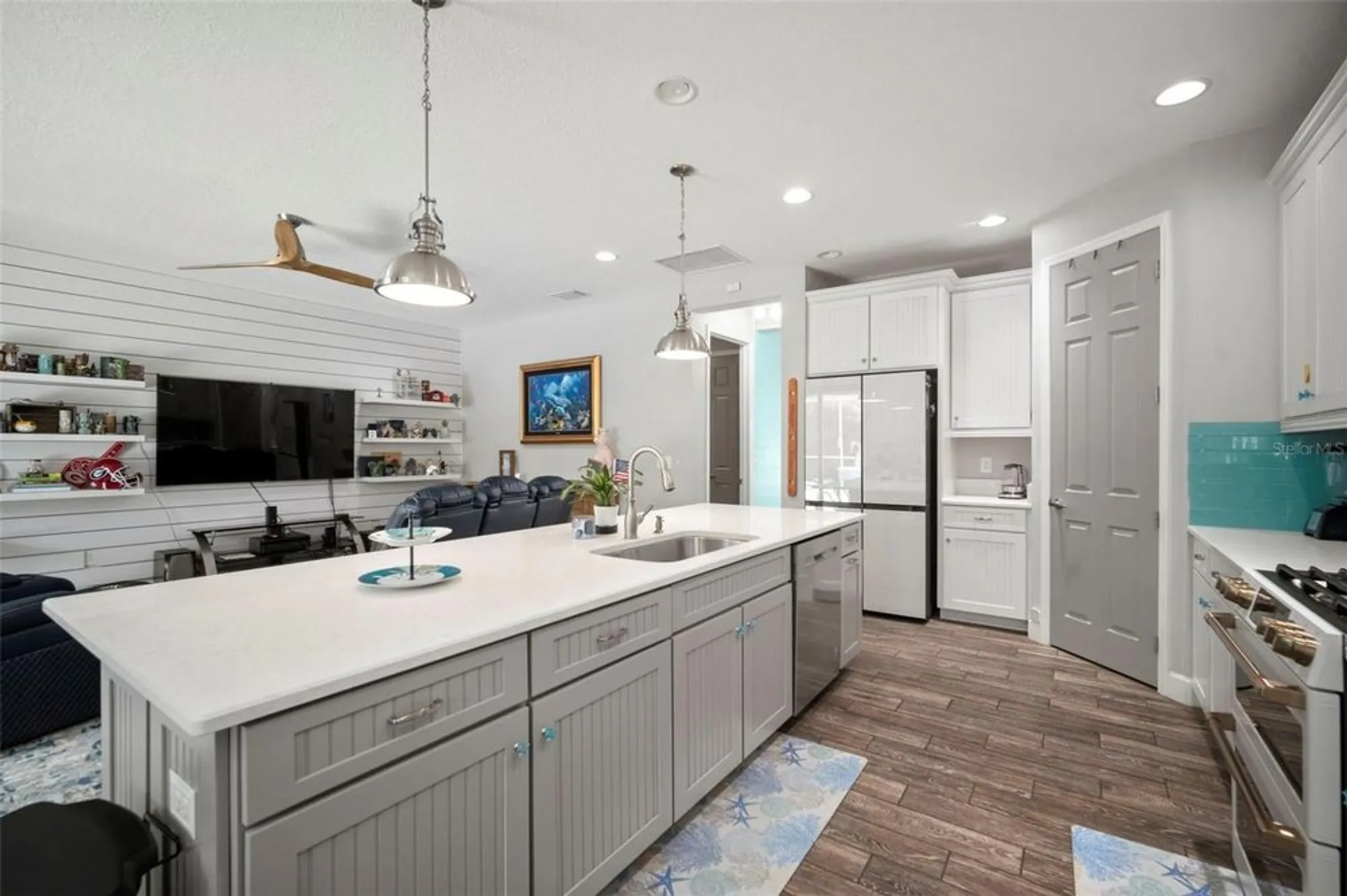 Property Slideshow image 19 of 94 | 5125 admiral pointe dr, Apollo Beach, FL, 33572